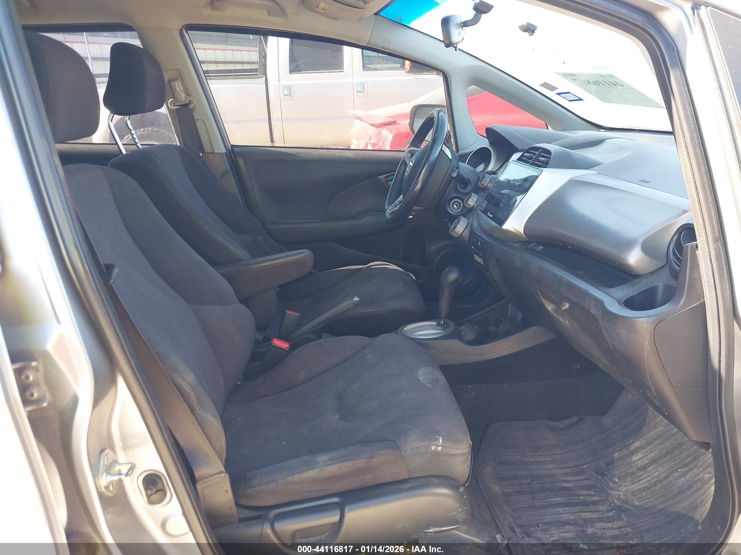 HONDA FIT image 5