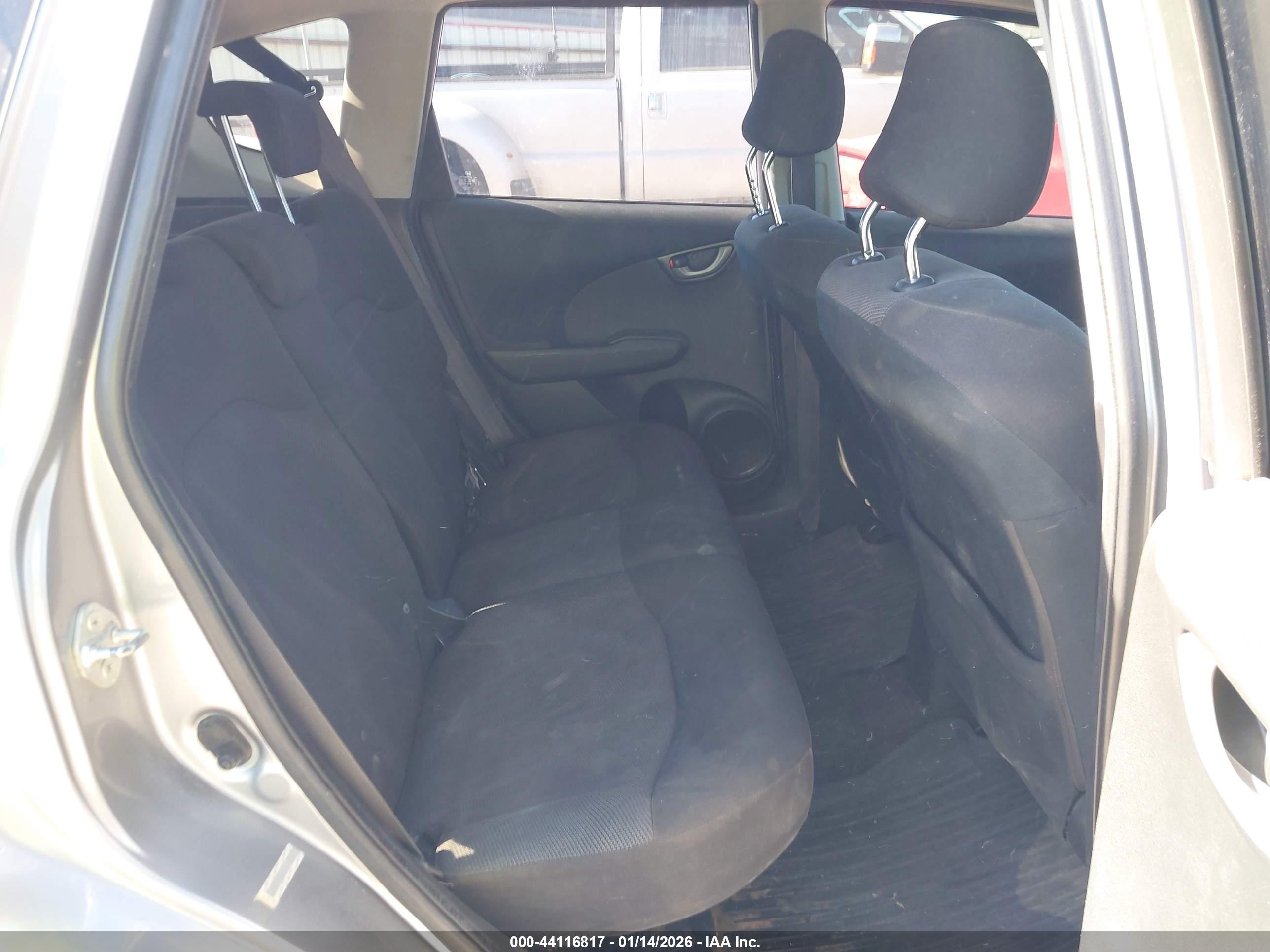 HONDA FIT image 8