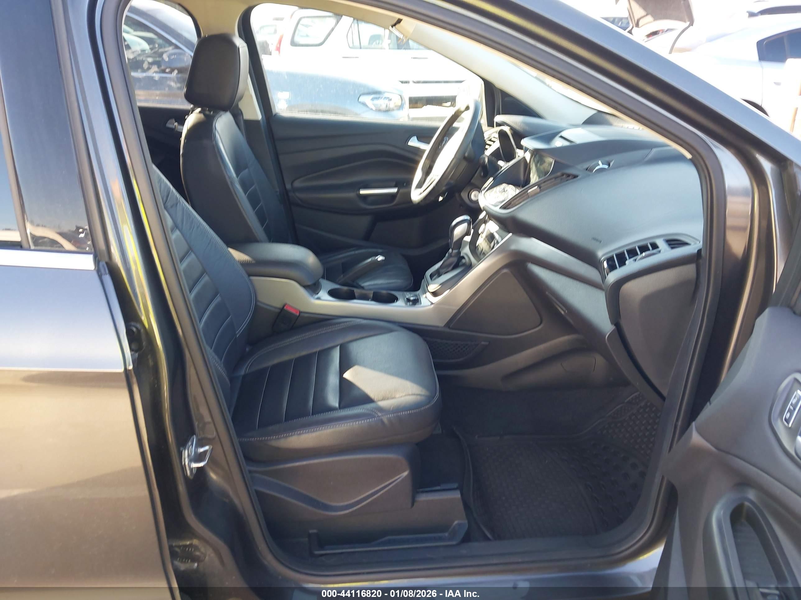 FORD ESCAPE image 5