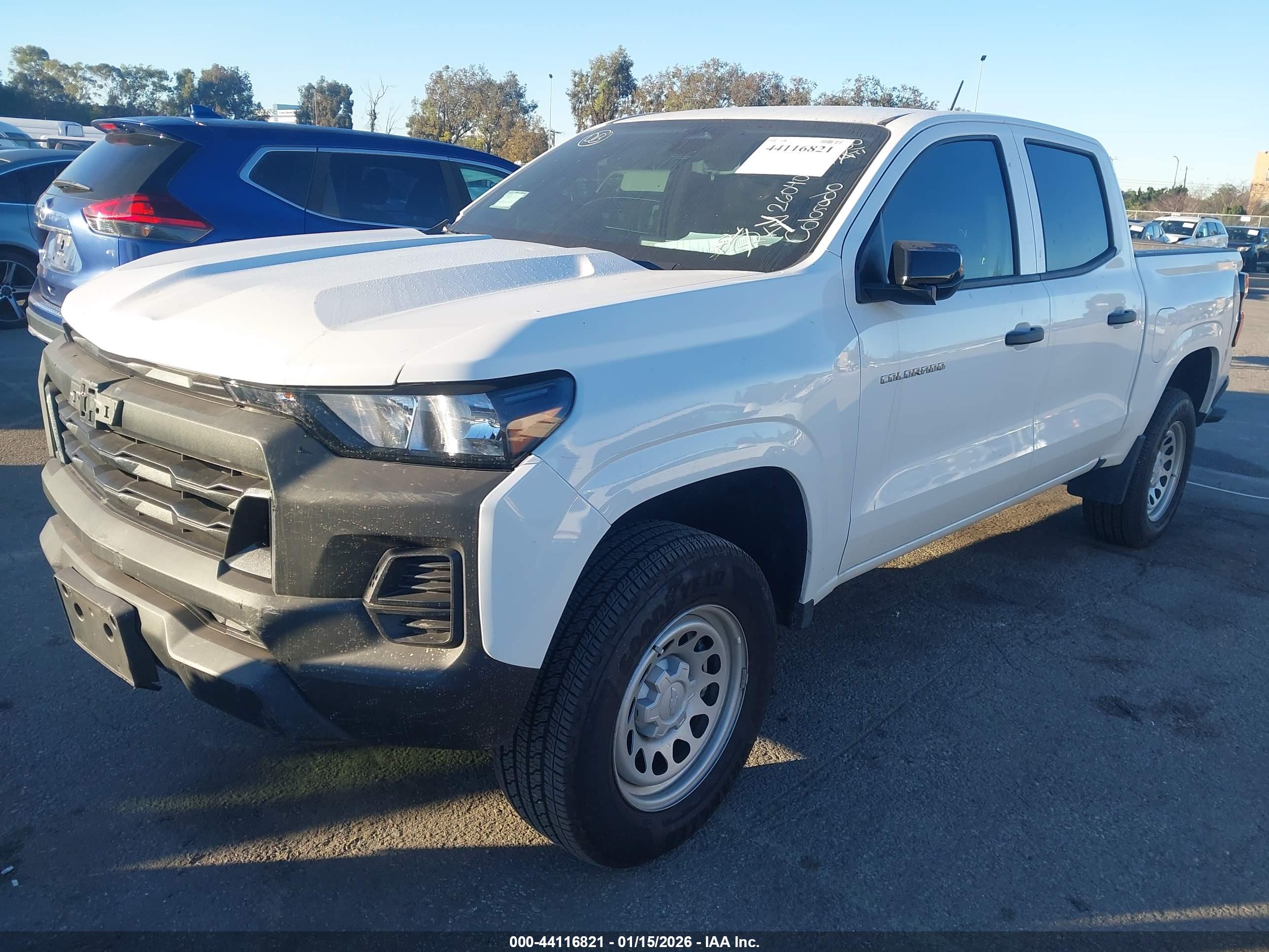 CHEVROLET COLORADO image 2