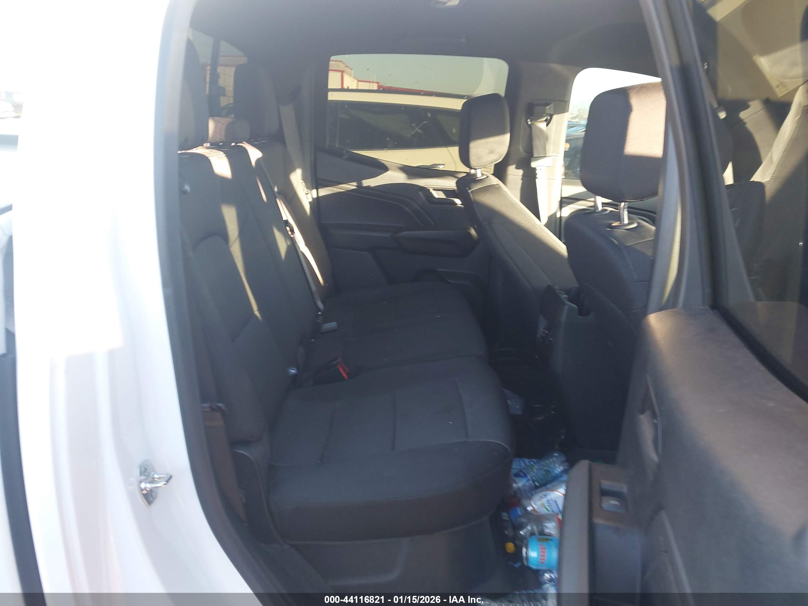 CHEVROLET COLORADO image 8