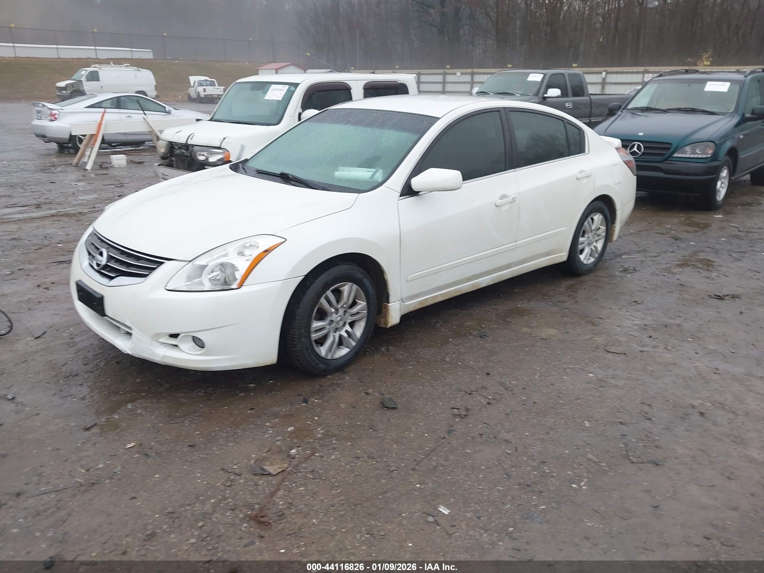 NISSAN ALTIMA image 2