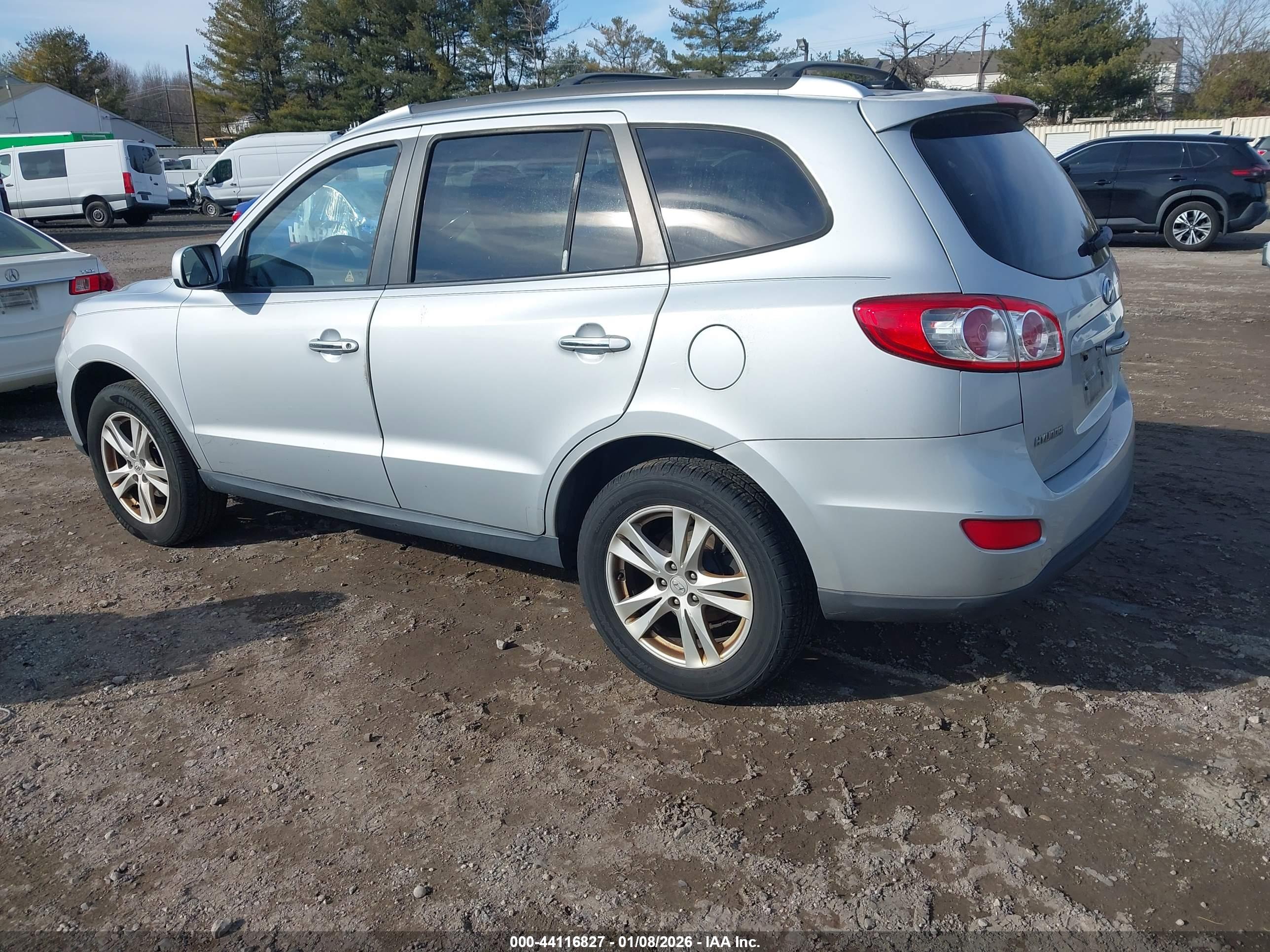 HYUNDAI SANTA image 3
