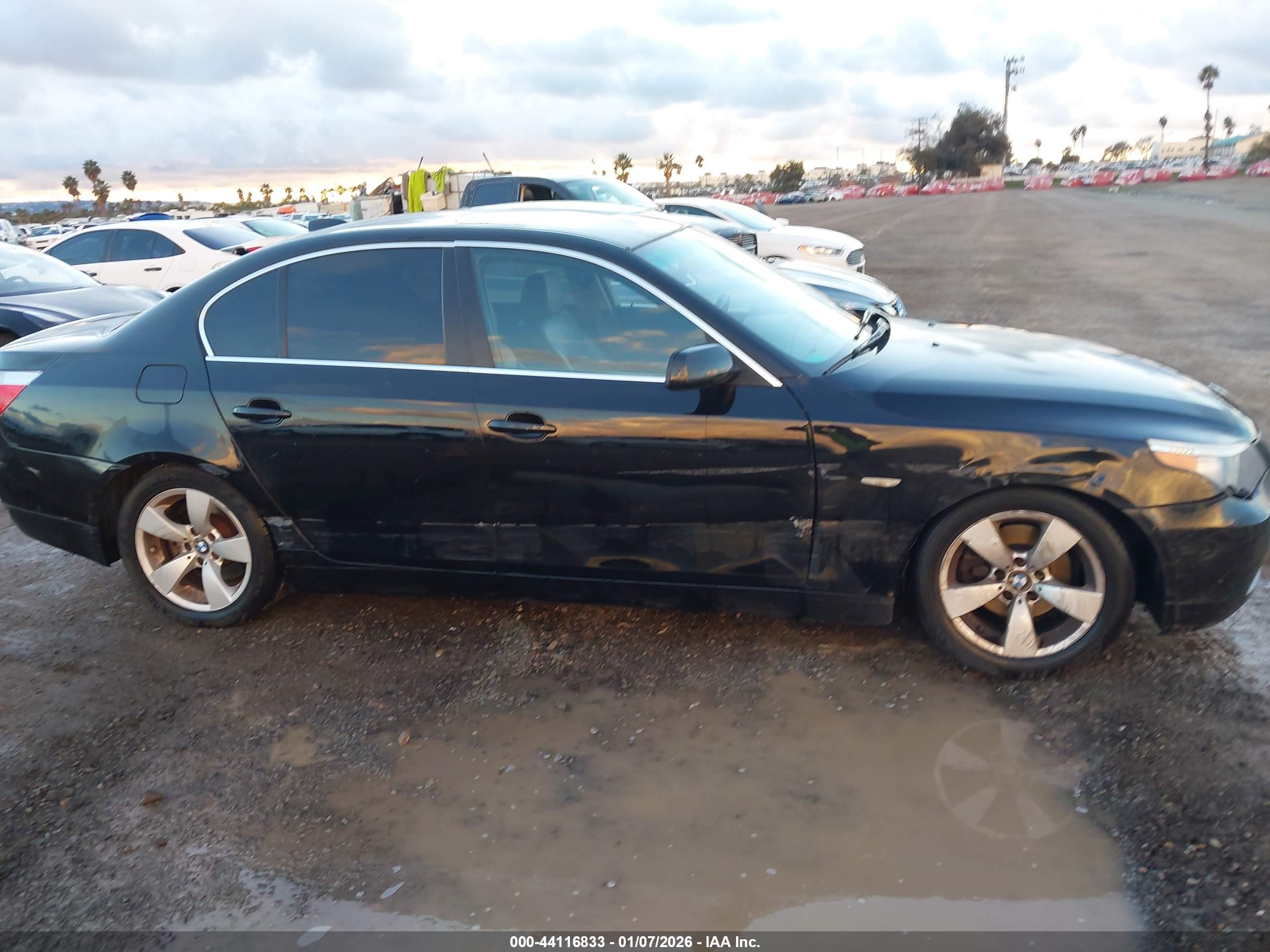 BMW 525I image 6