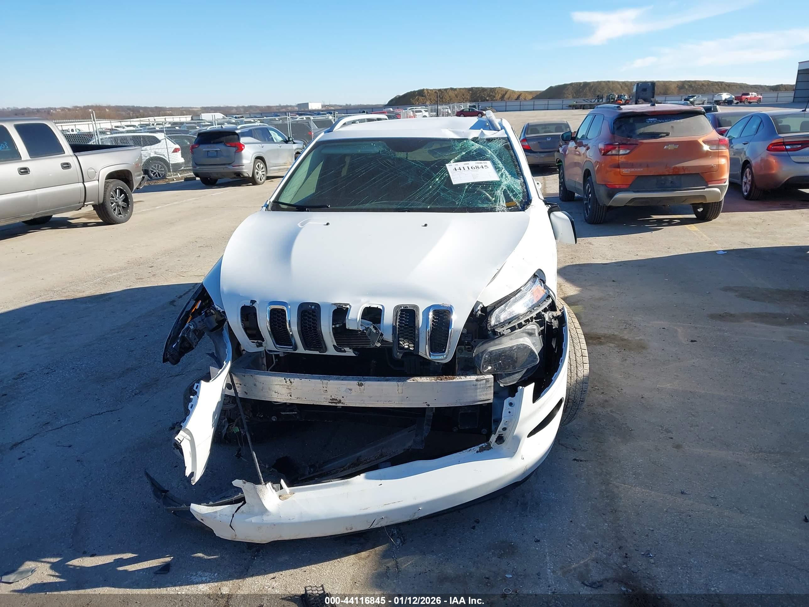 JEEP CHEROKEE image 6