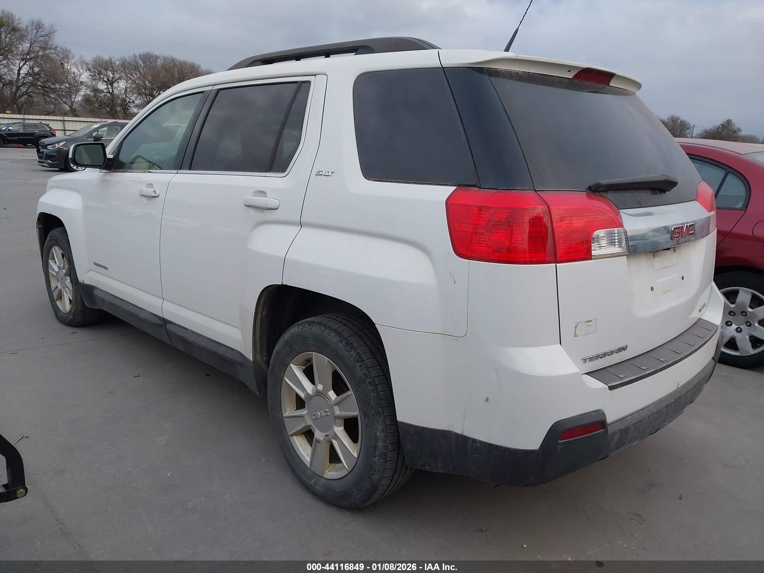 GMC TERRAIN image 3