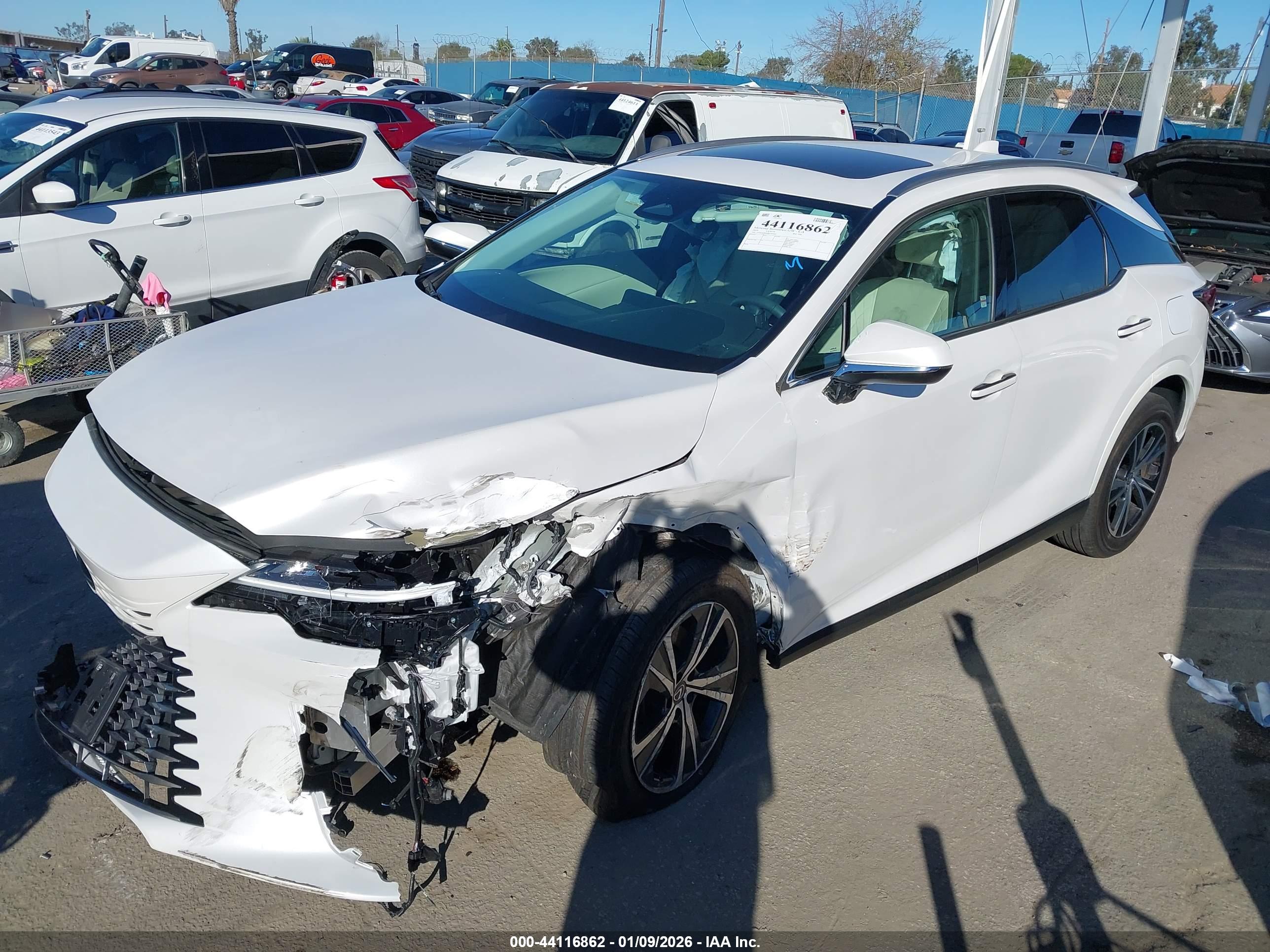 LEXUS RX image 2