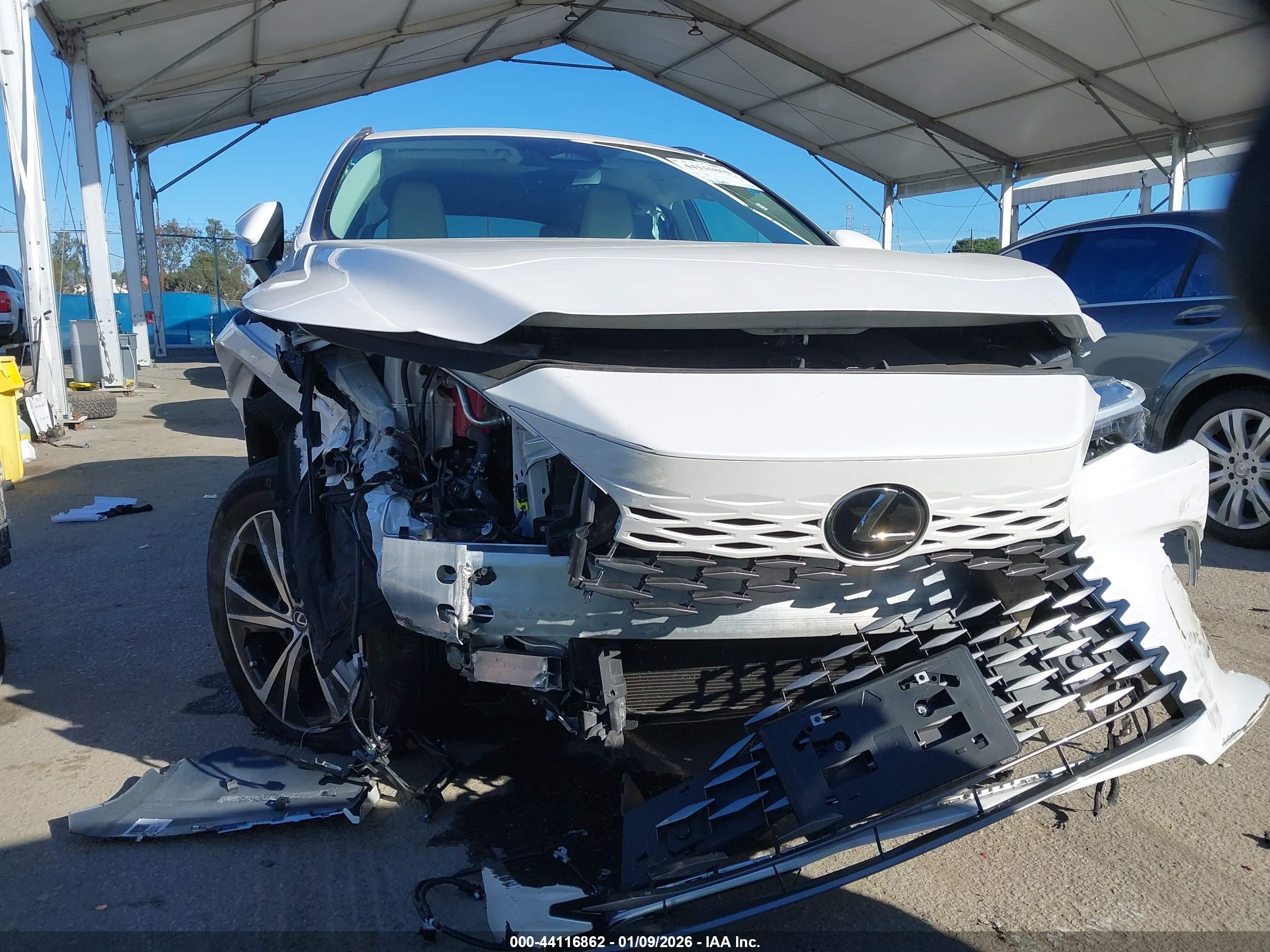 LEXUS RX image 6