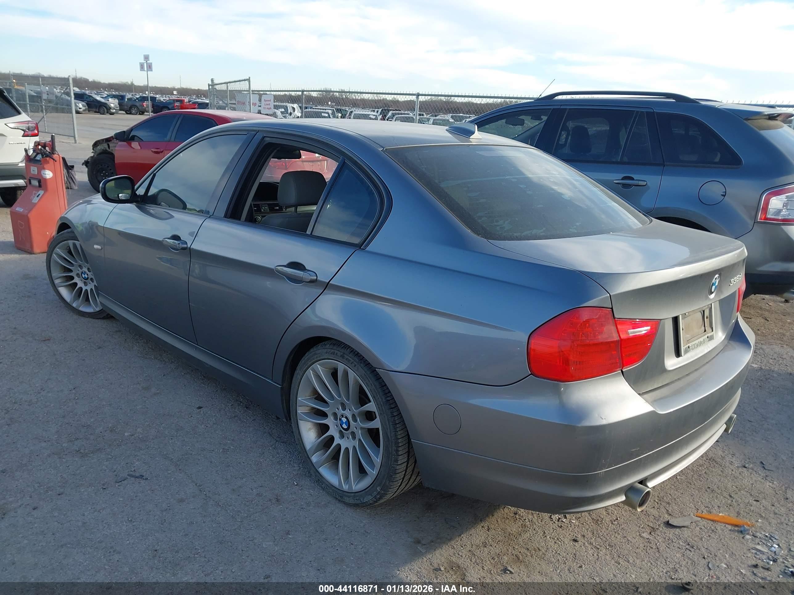 BMW 335D image 3