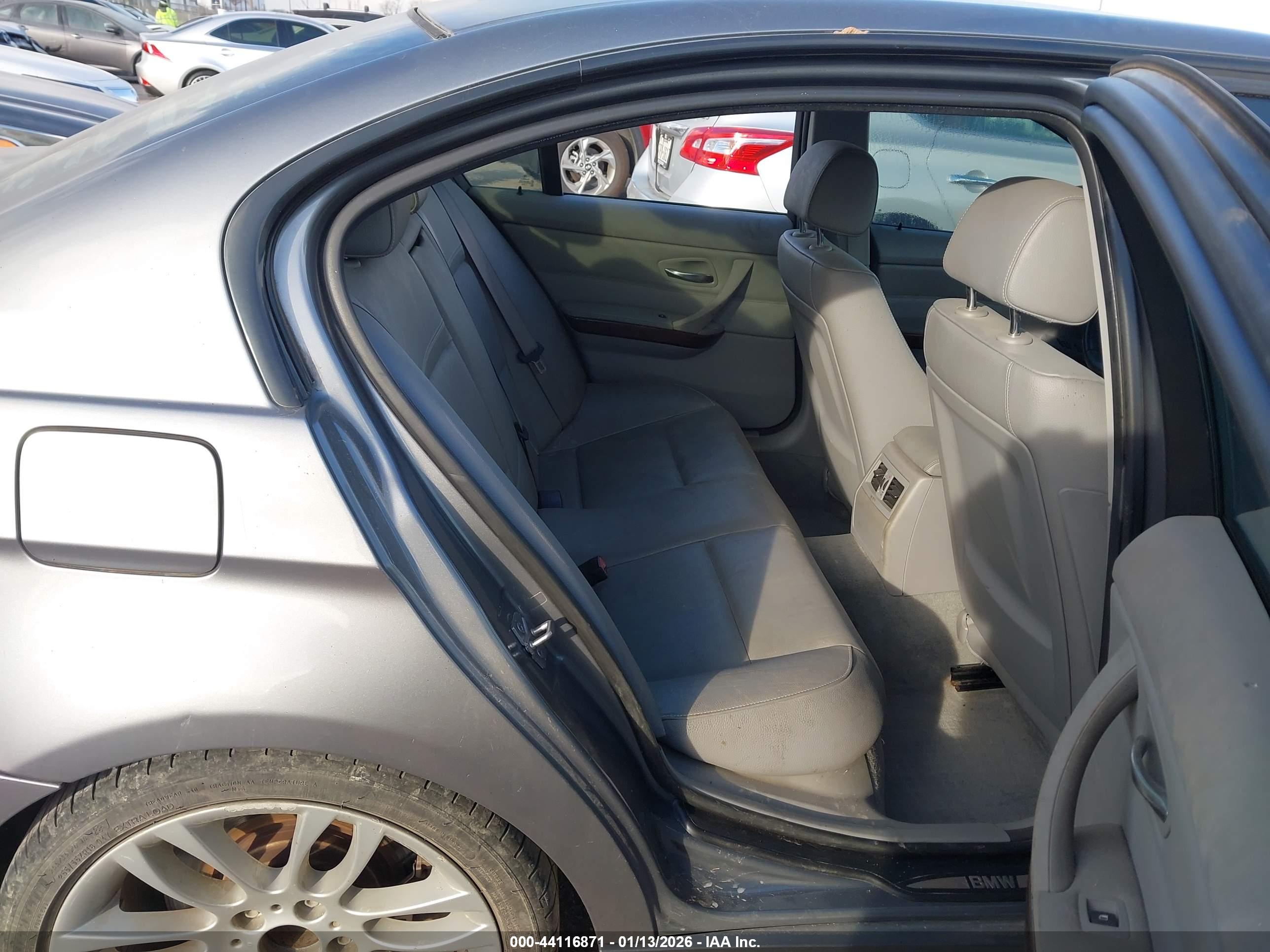 BMW 335D image 8