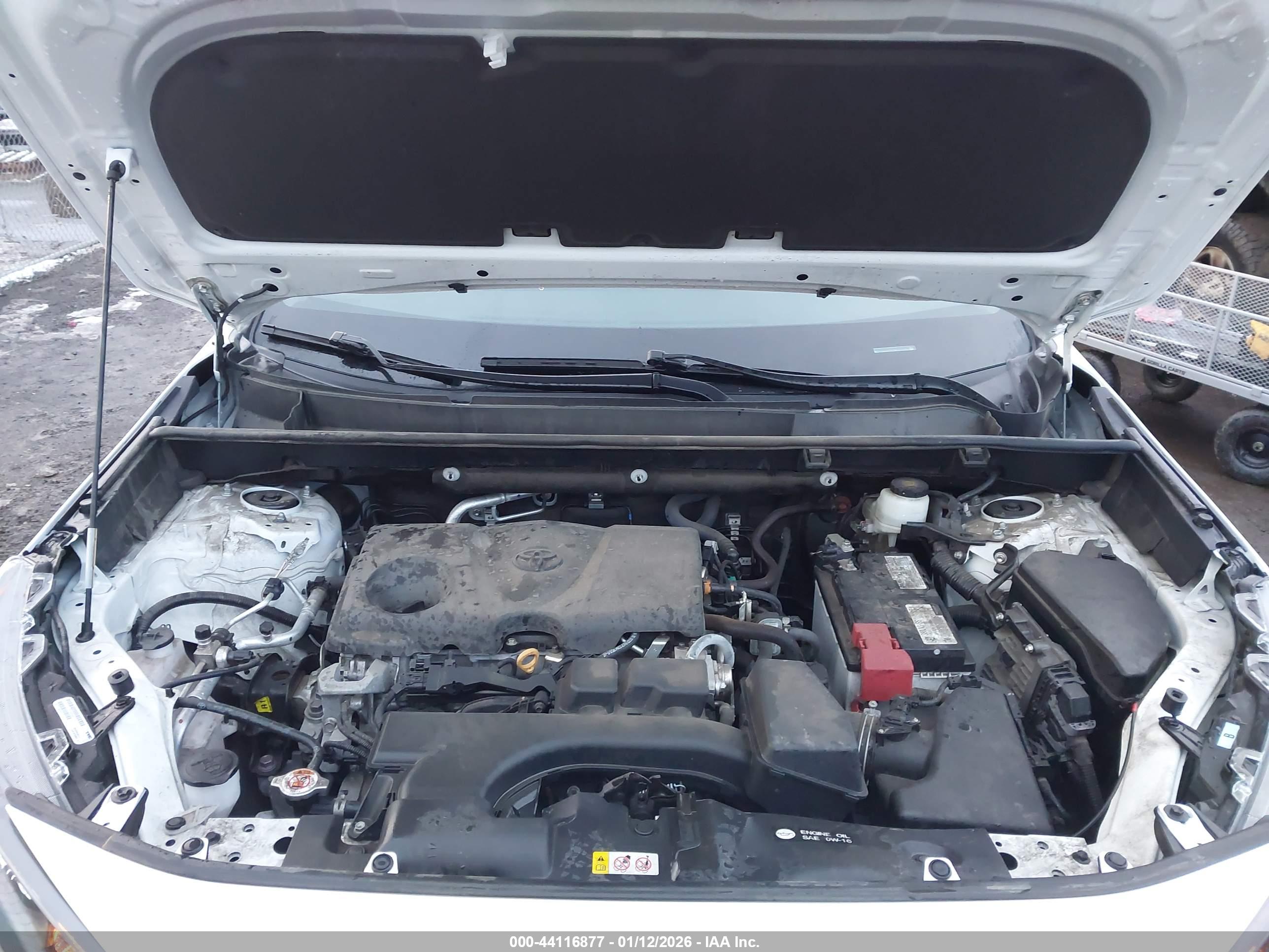 TOYOTA RAV4 image 10