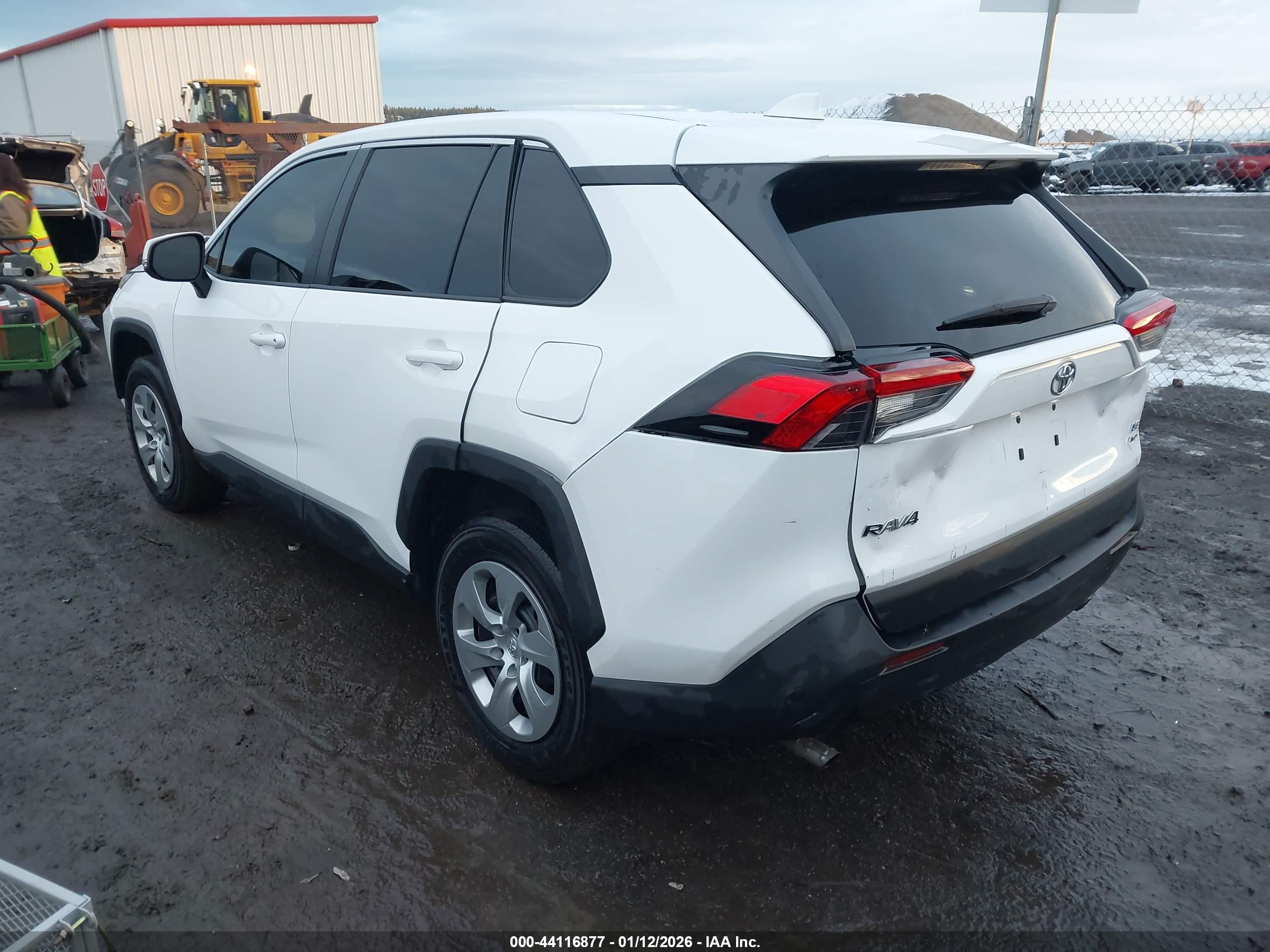 TOYOTA RAV4 image 3