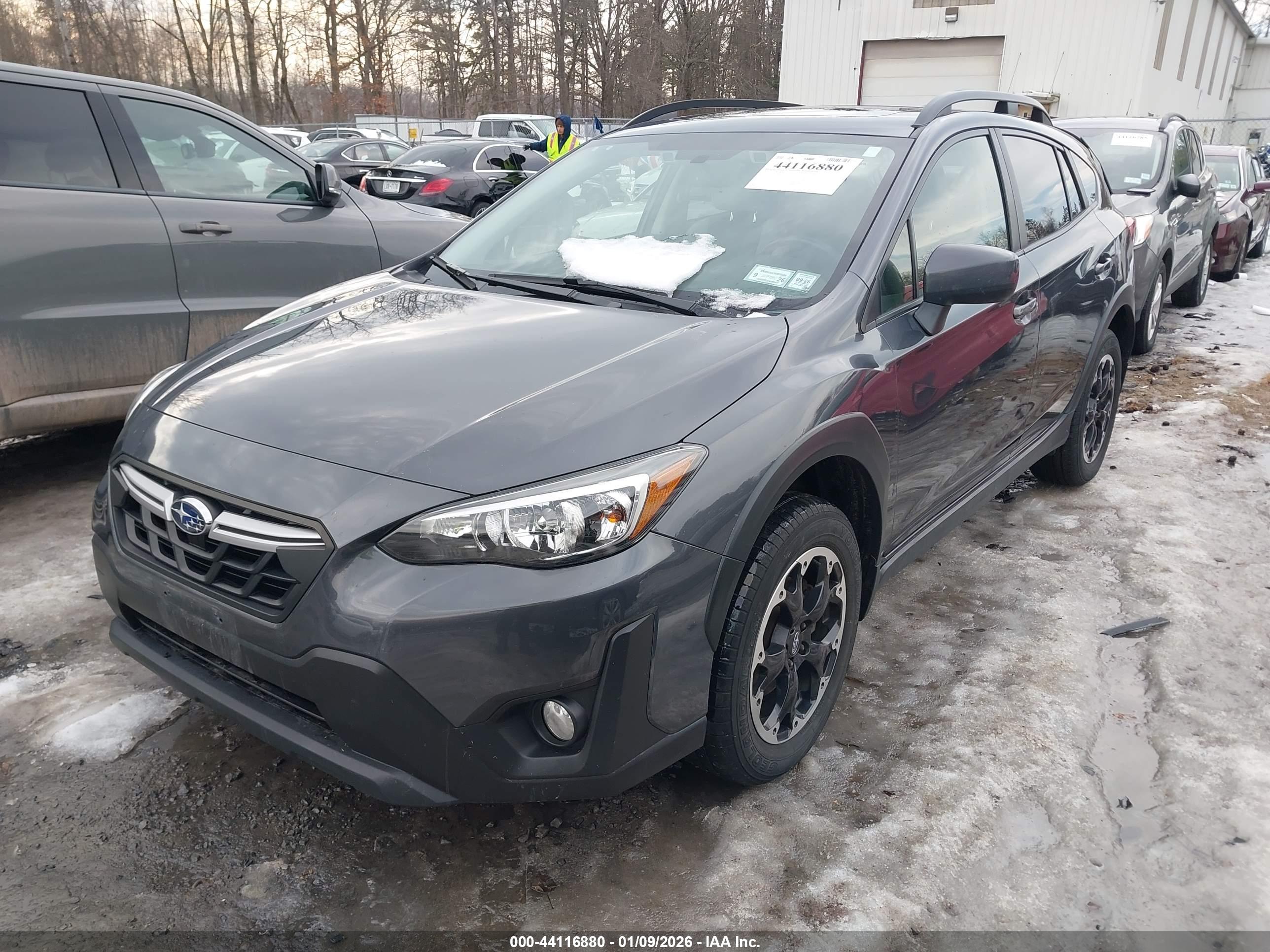 SUBARU CROSSTREK image 2