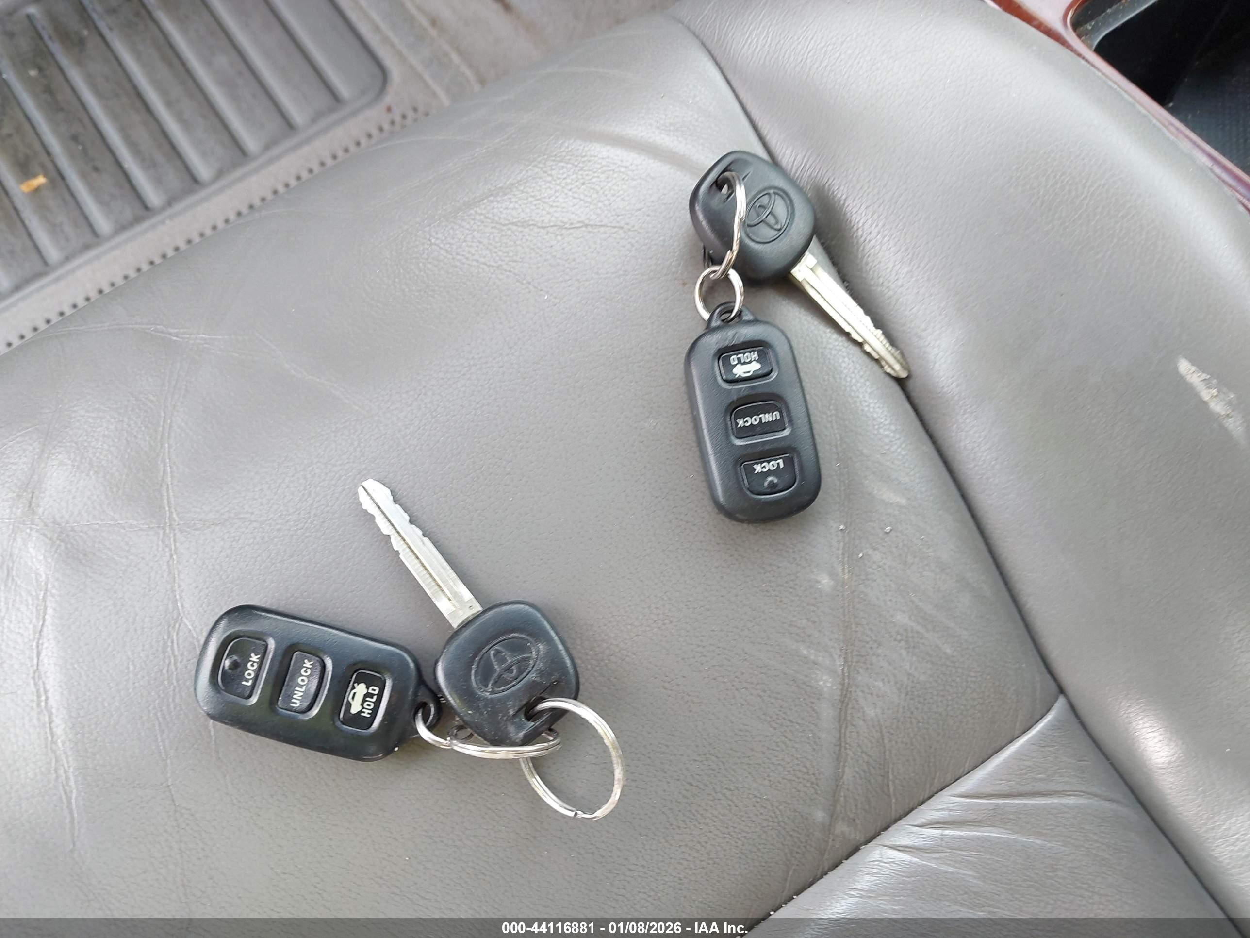 TOYOTA CAMRY image 11