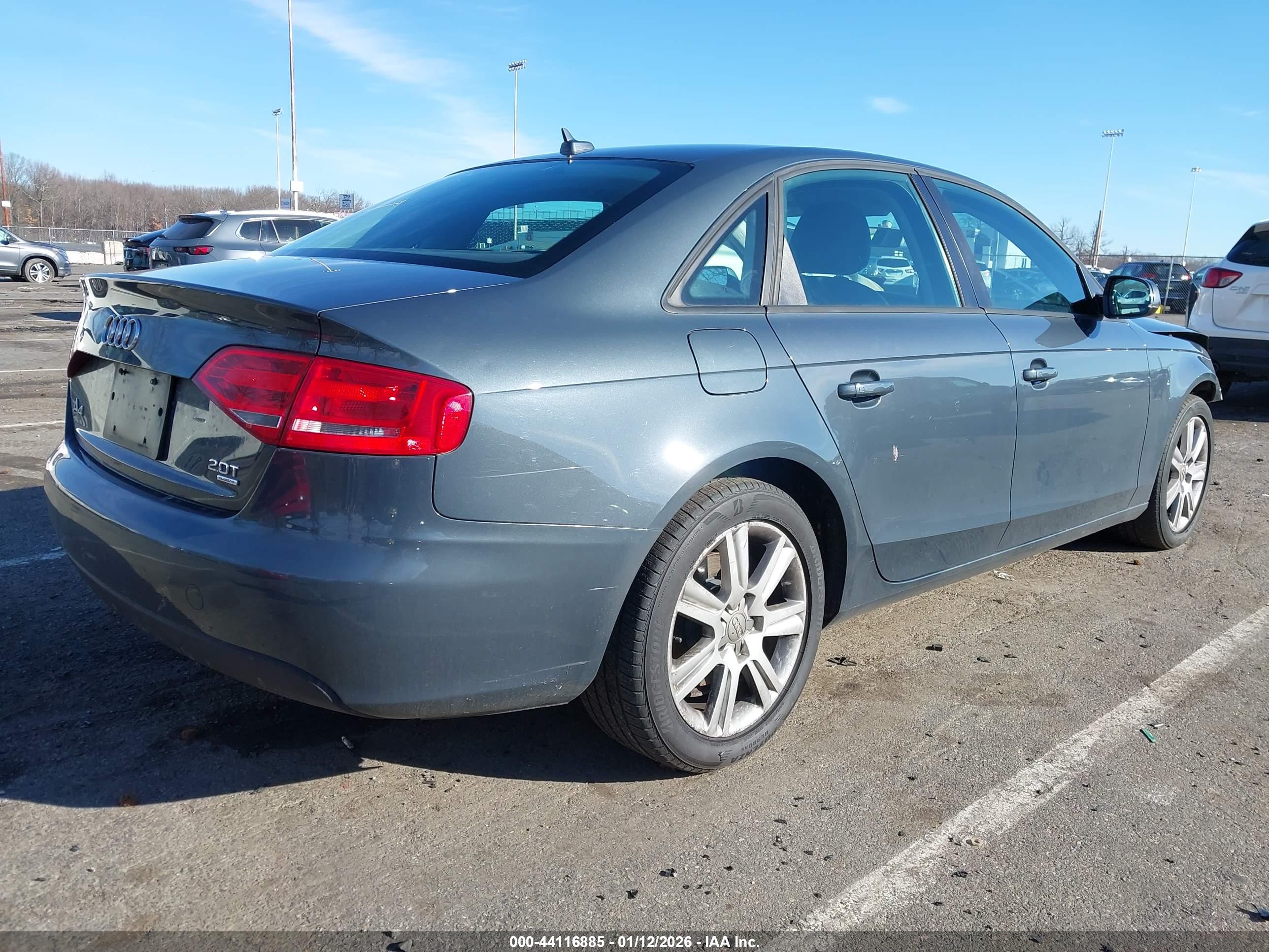 AUDI A4 image 4