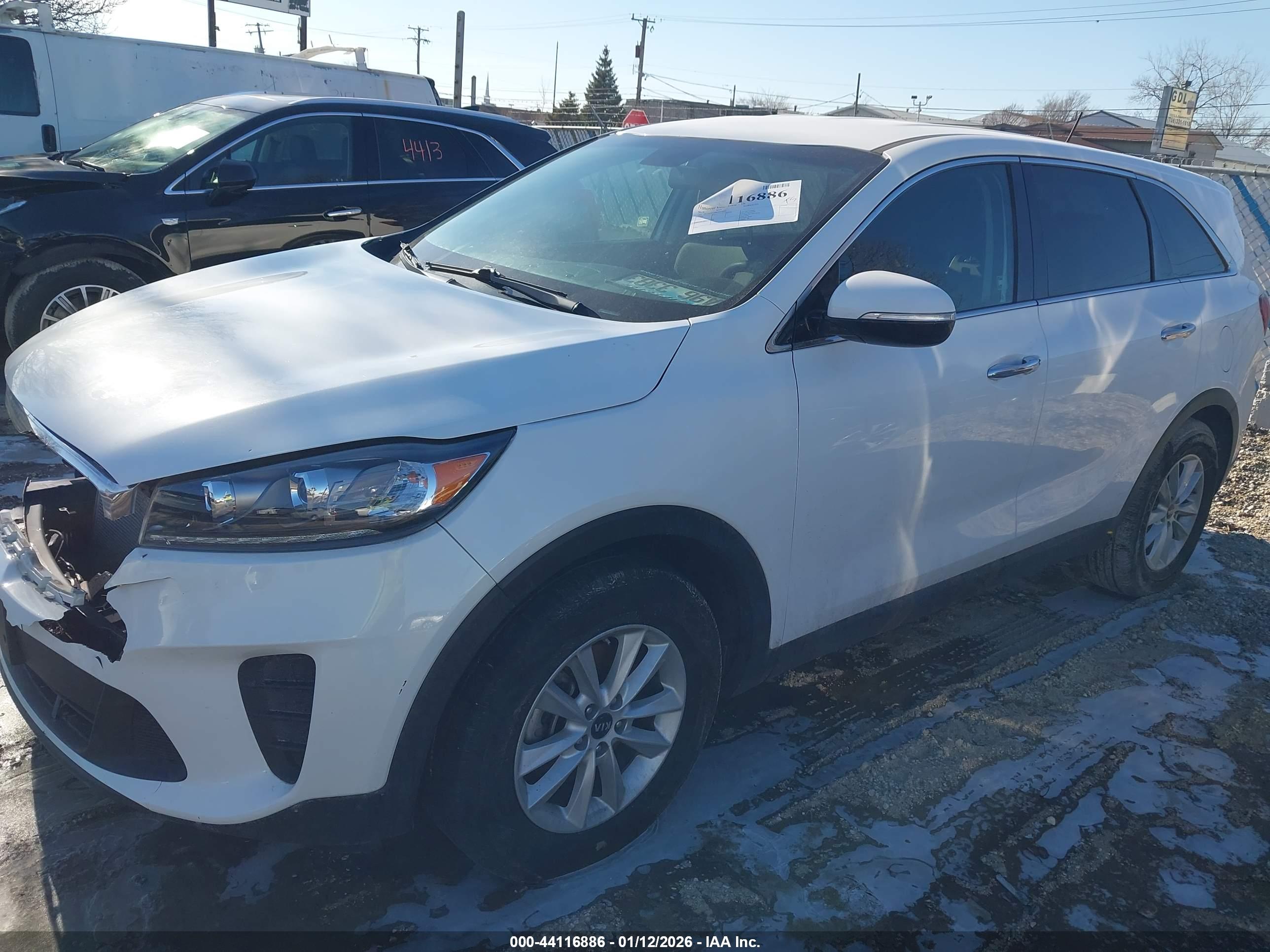 KIA SORENTO image 2