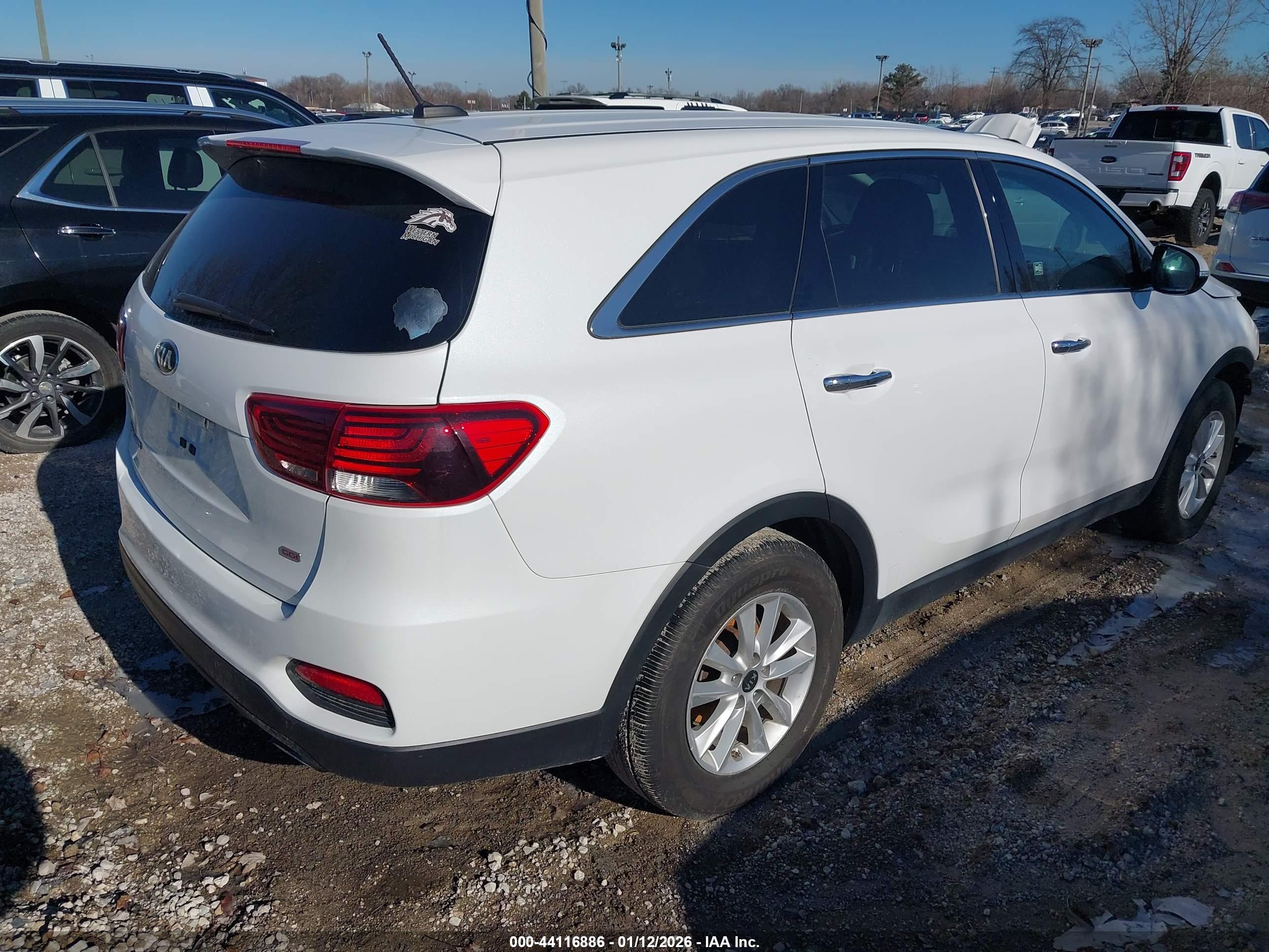 KIA SORENTO image 4
