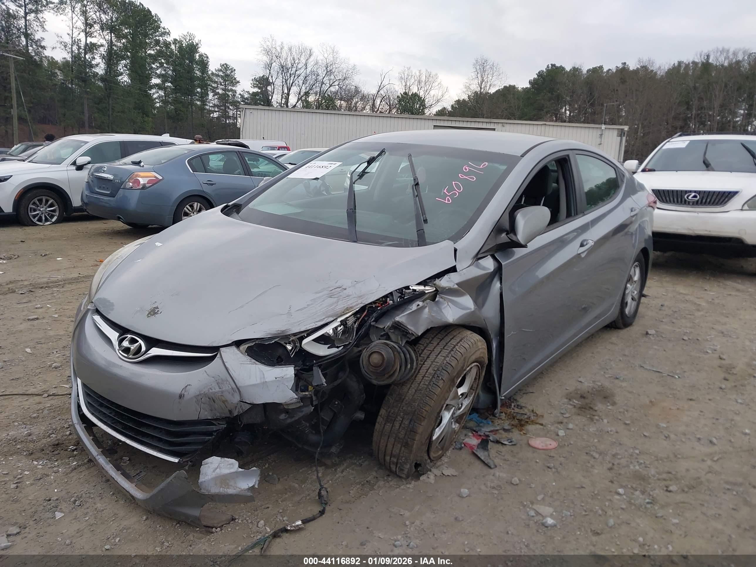 HYUNDAI ELANTRA image 2