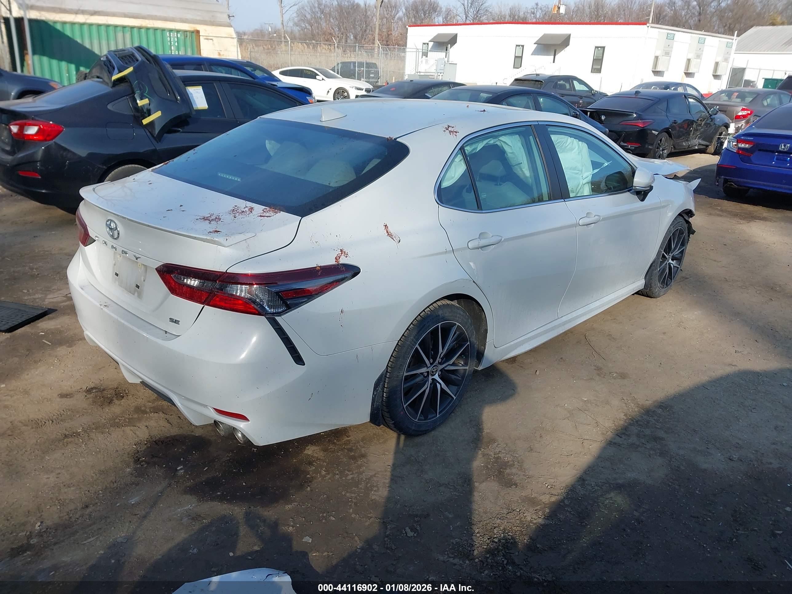 TOYOTA CAMRY image 4