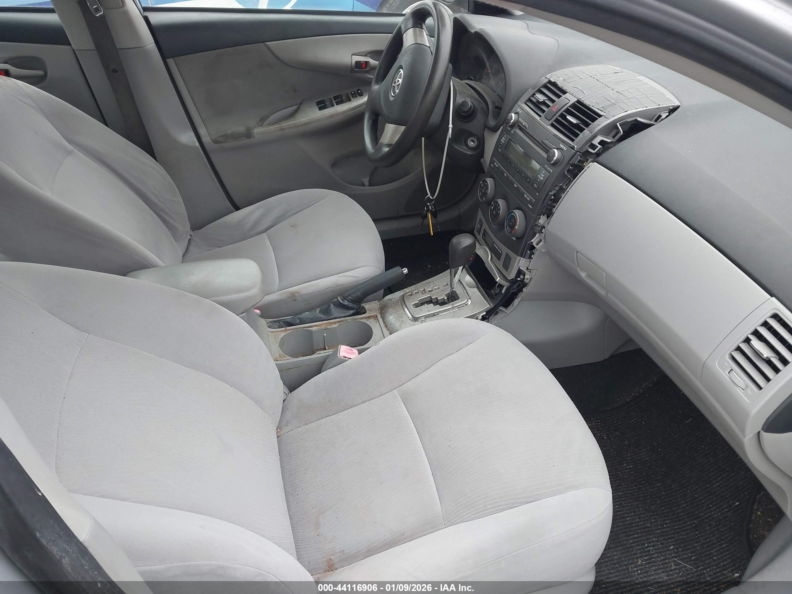 TOYOTA COROLLA image 5