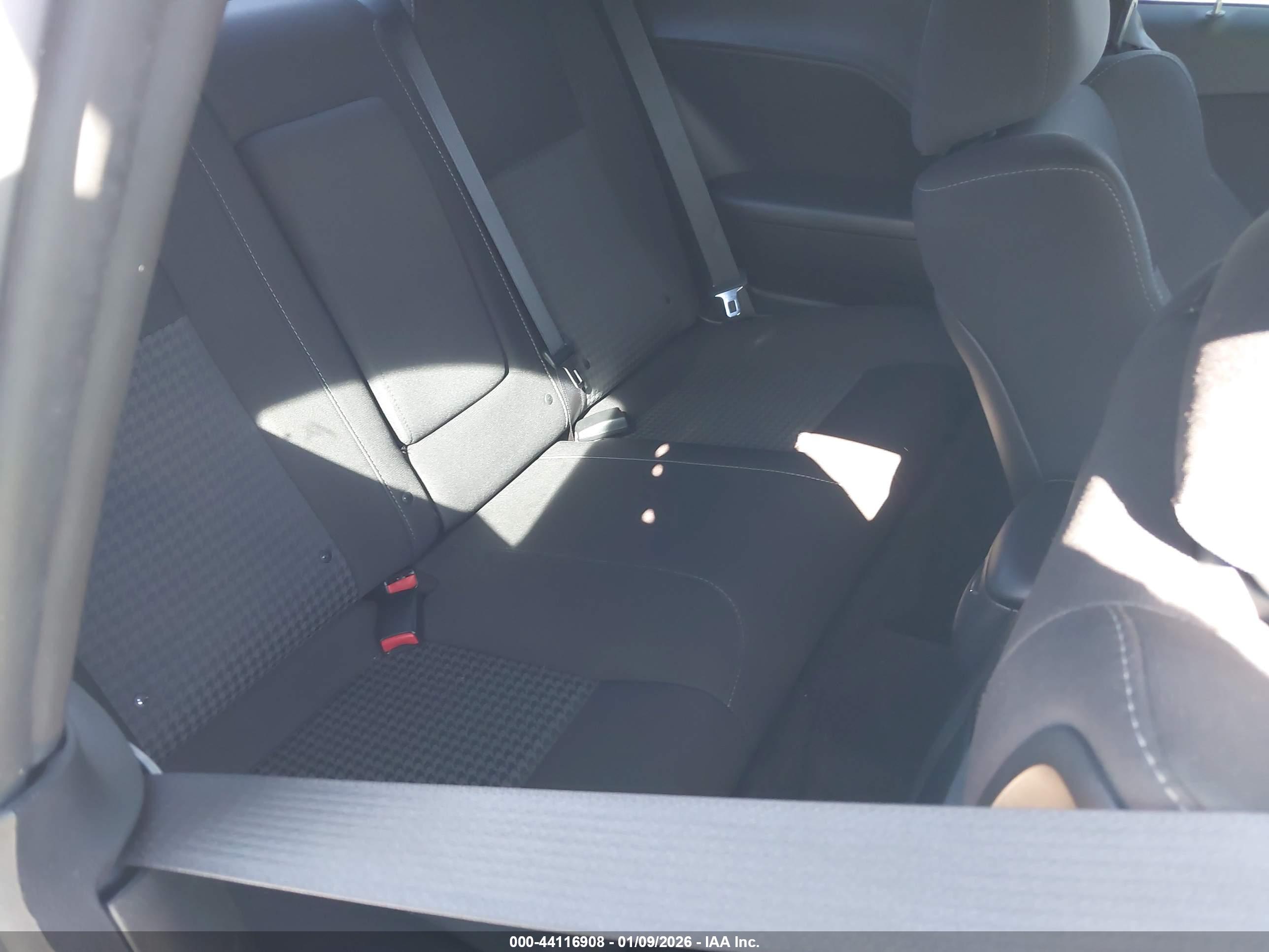 DODGE CHALLENGER image 8