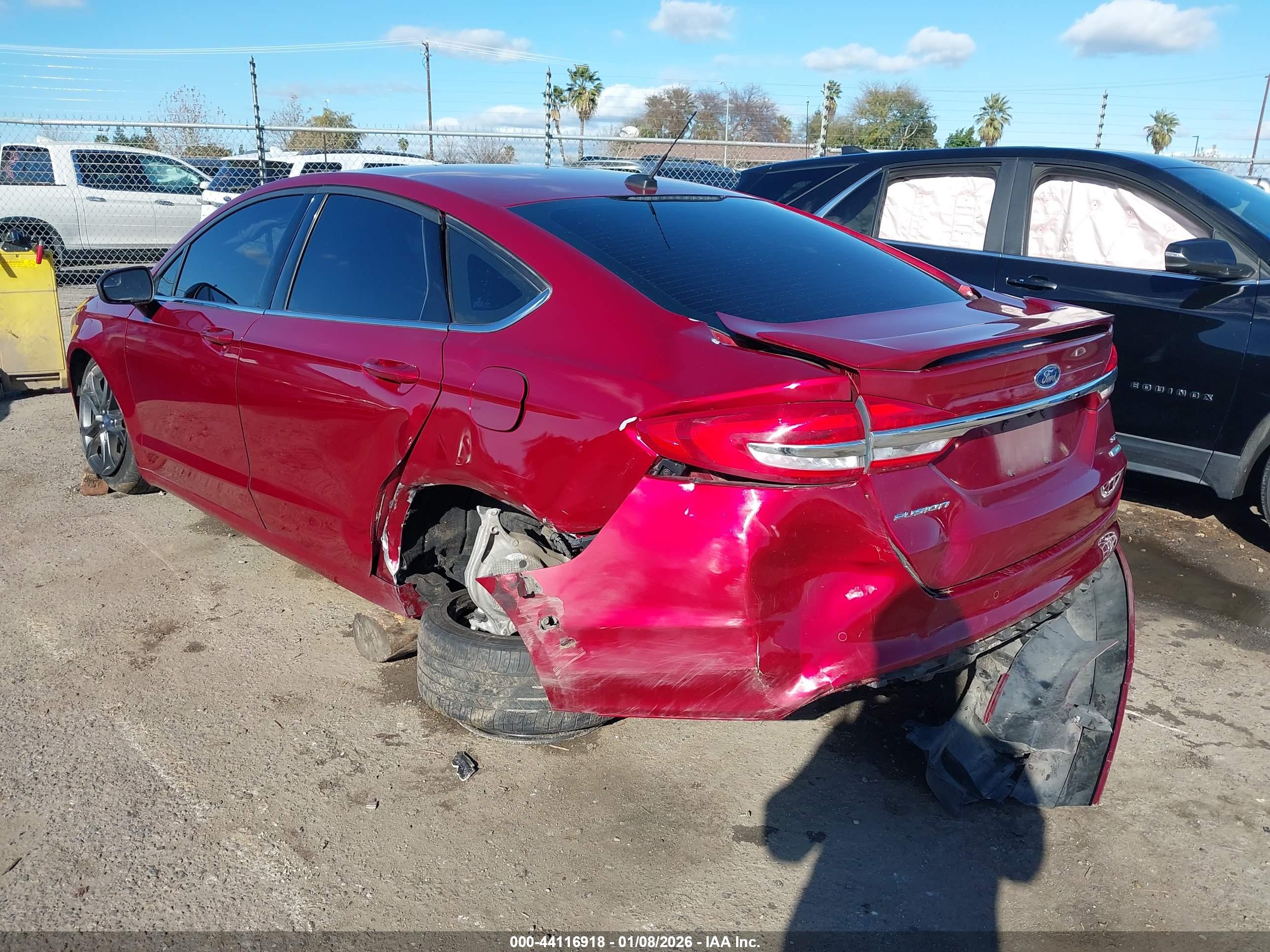 FORD FUSION image 3