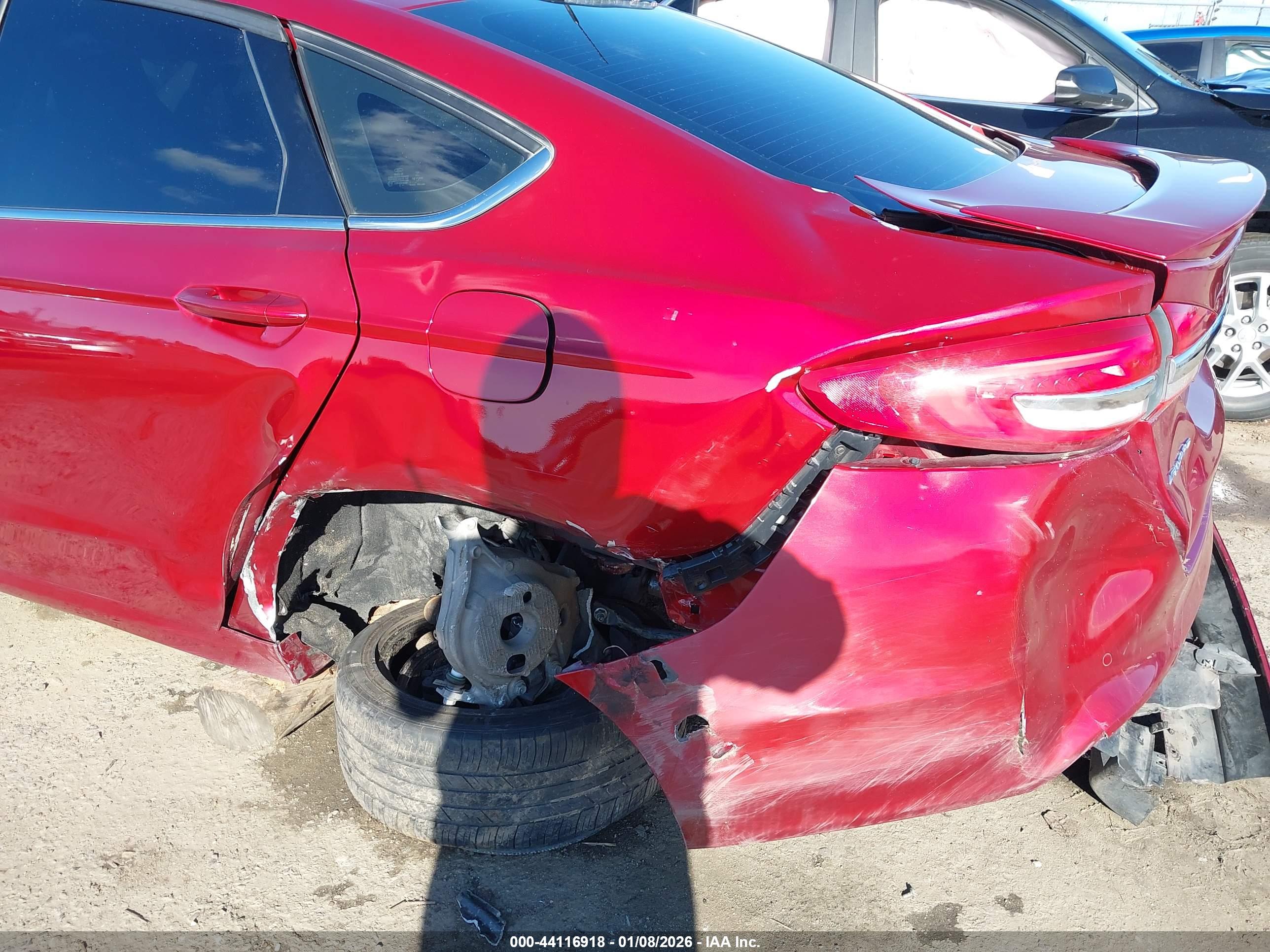 FORD FUSION image 6