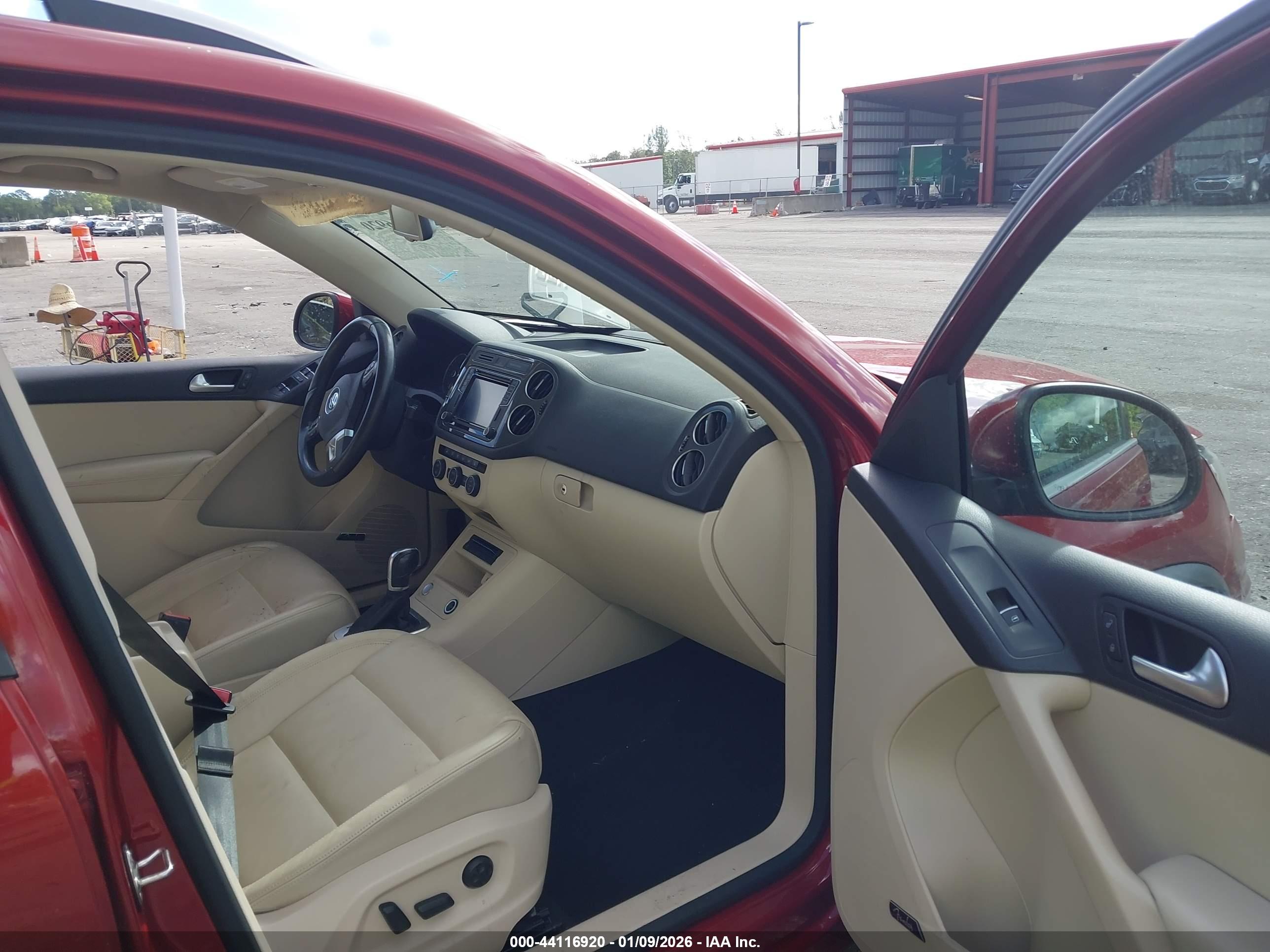 VOLKSWAGEN TIGUAN image 5