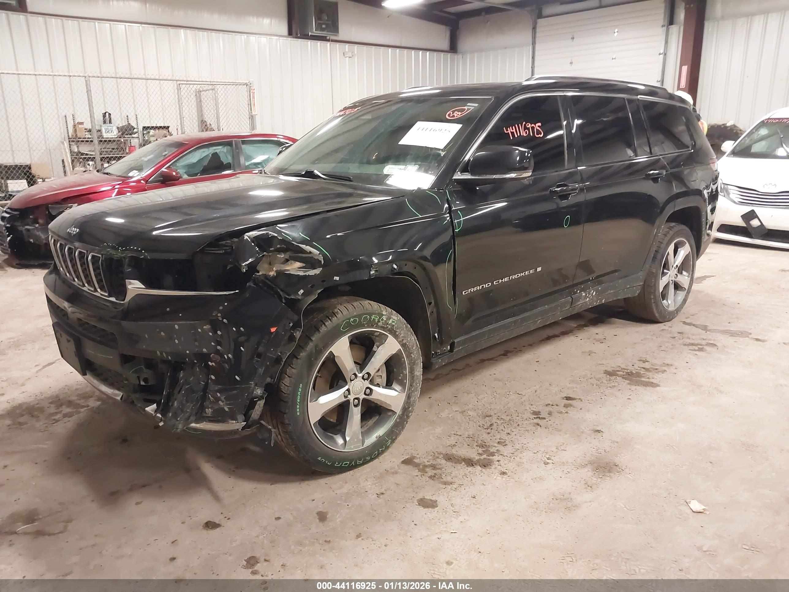 JEEP GRAND image 2