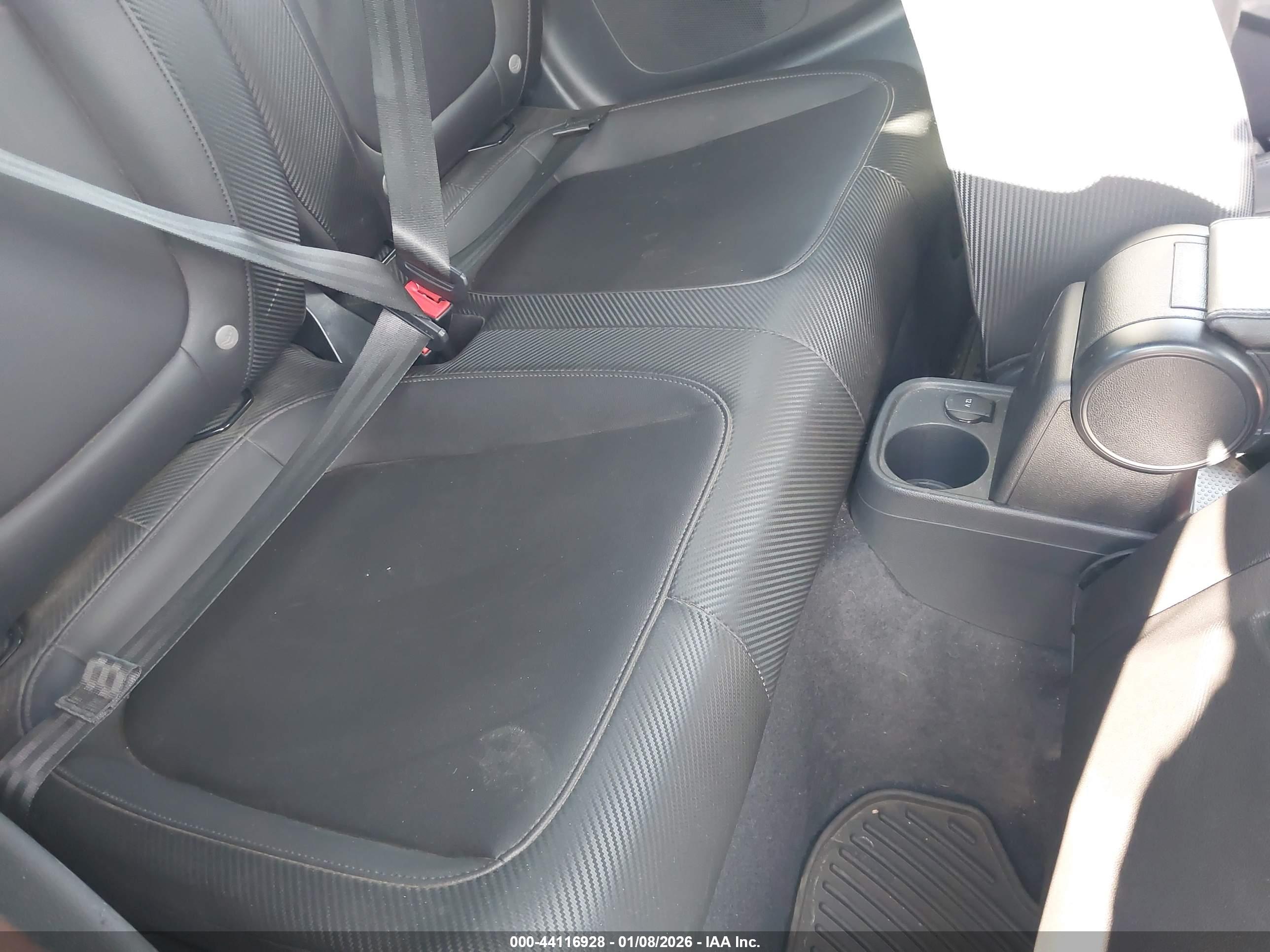 VOLKSWAGEN BEETLE image 8