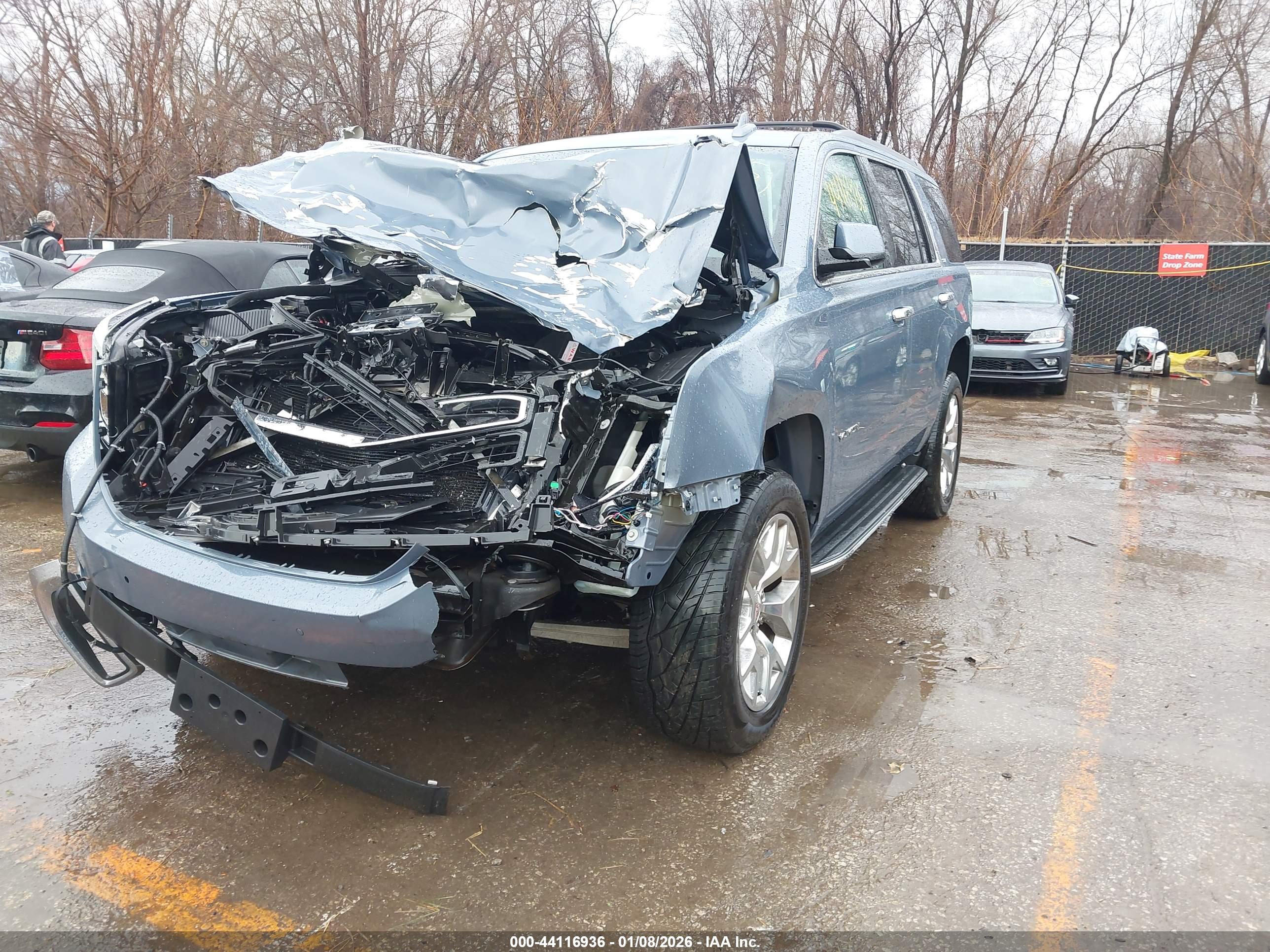 GMC YUKON image 2