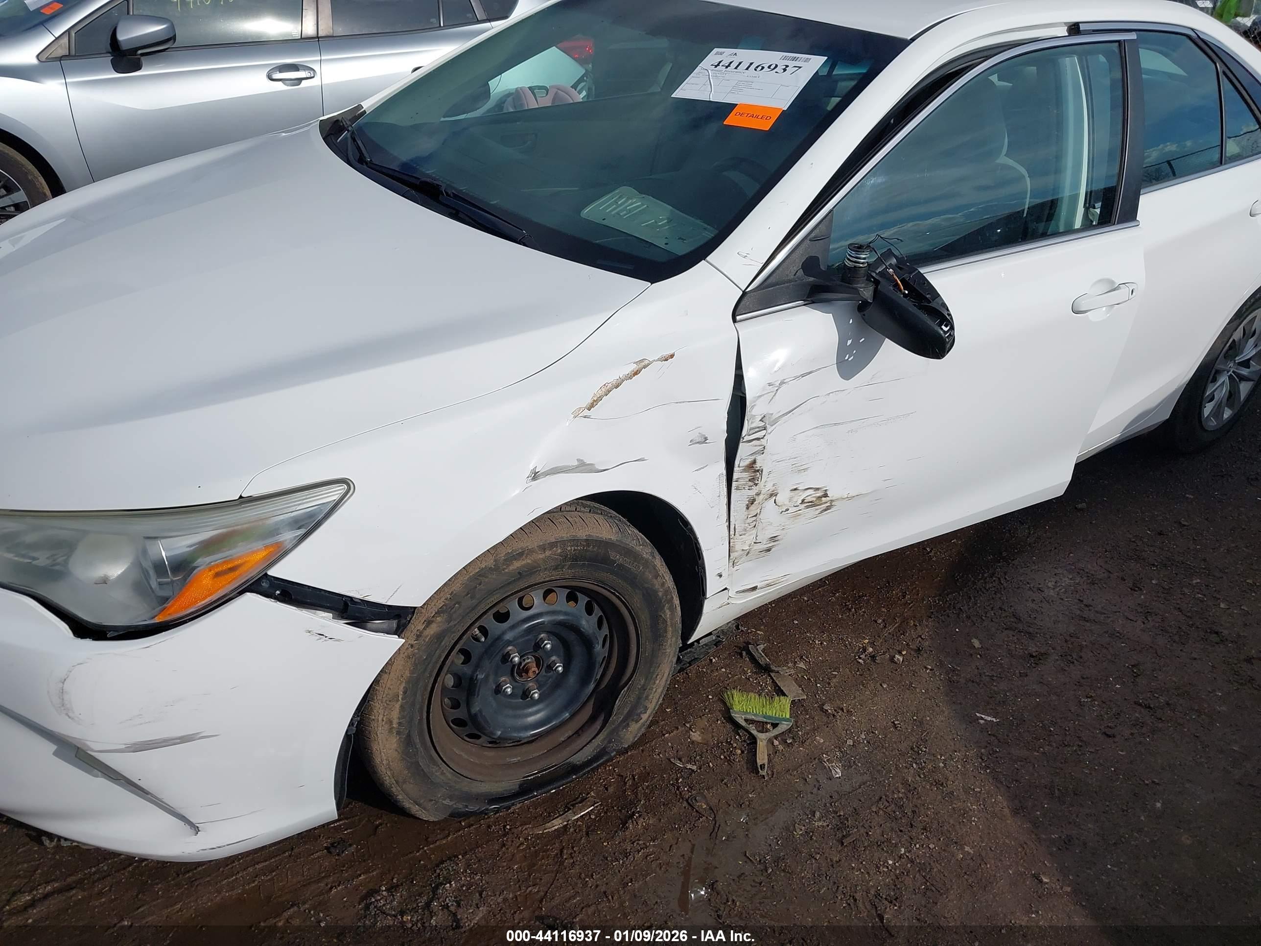 TOYOTA CAMRY image 6