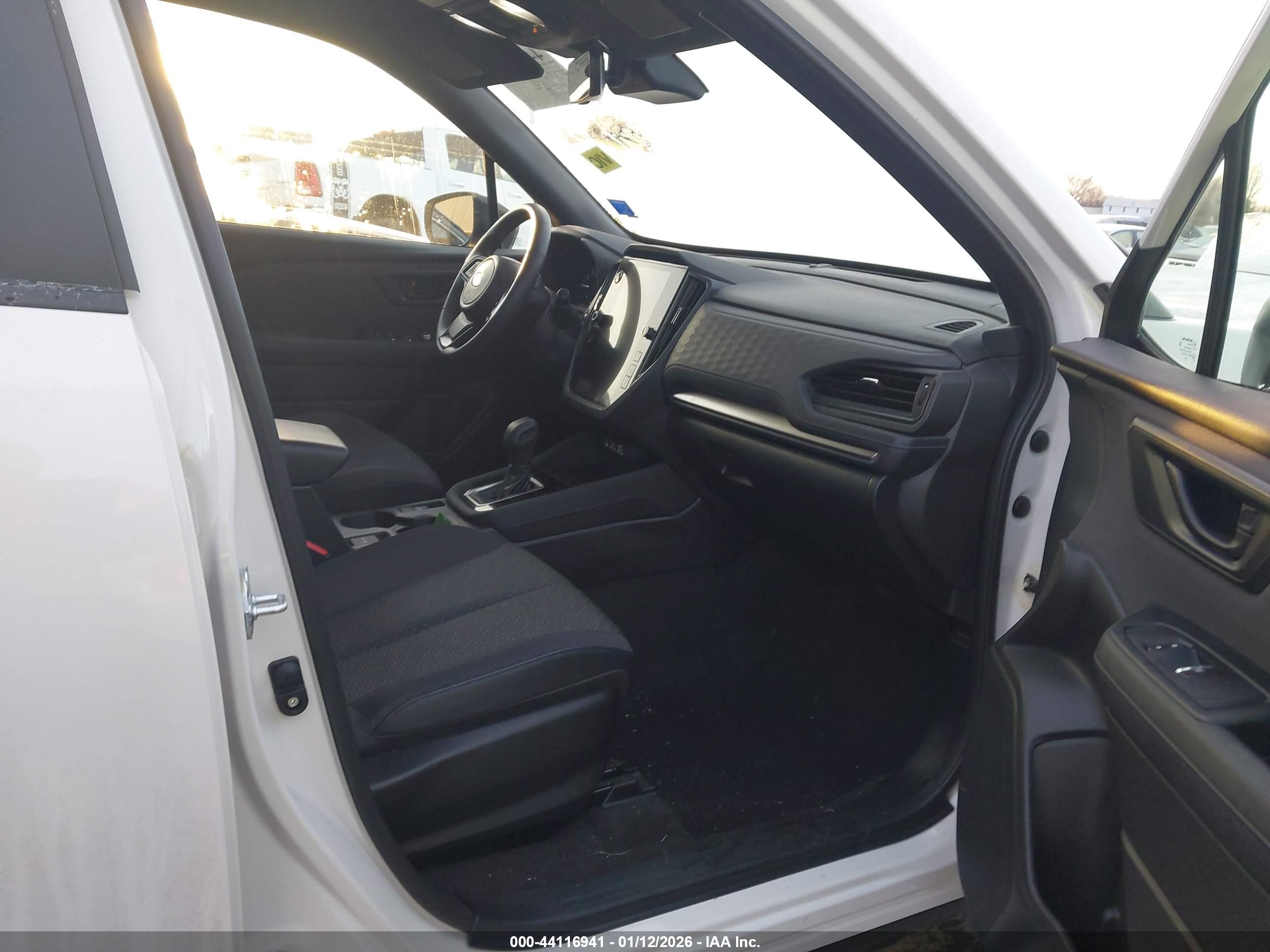 SUBARU FORESTER image 5