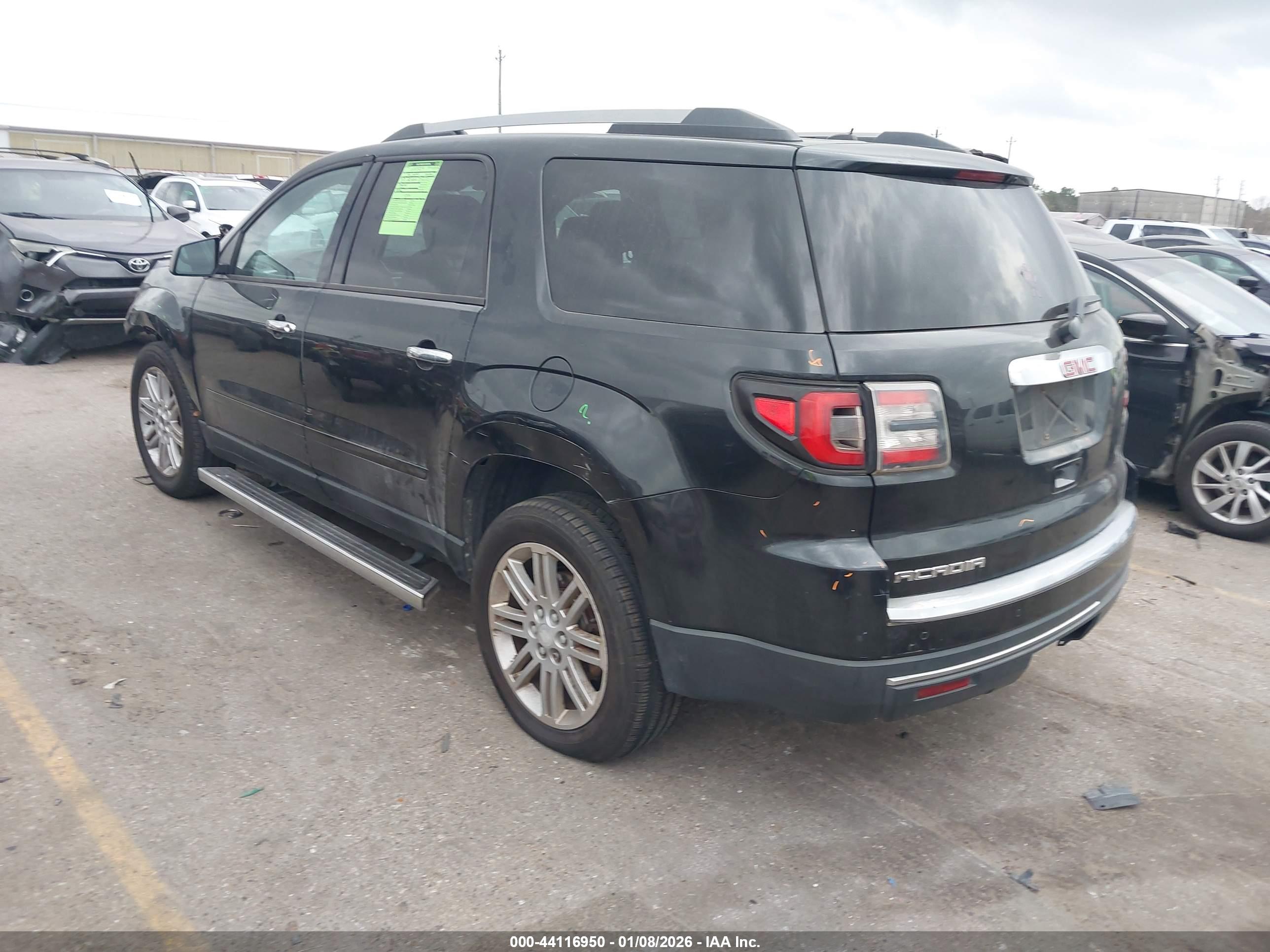 GMC ACADIA image 3