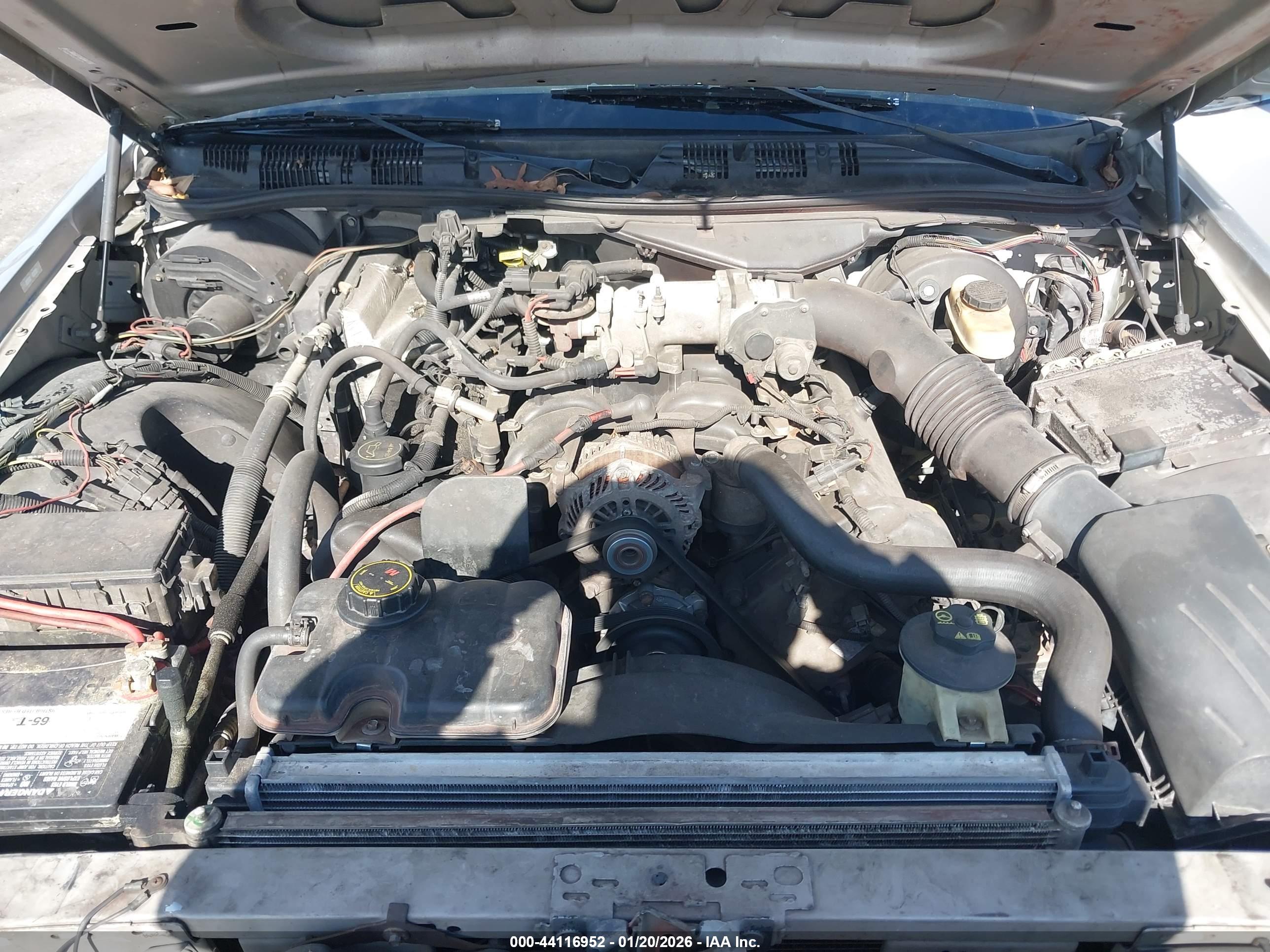 FORD CROWN image 10