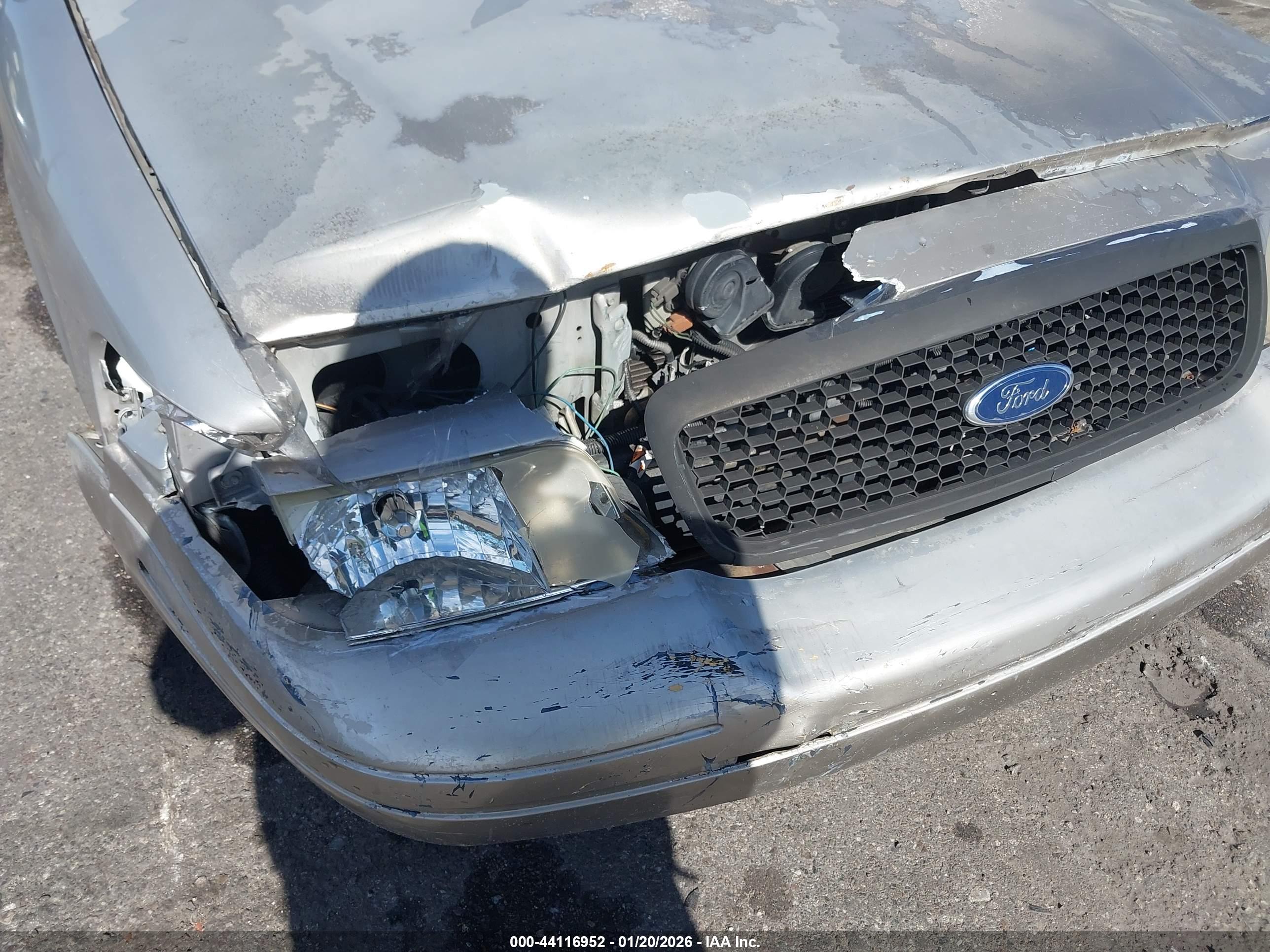 FORD CROWN image 6