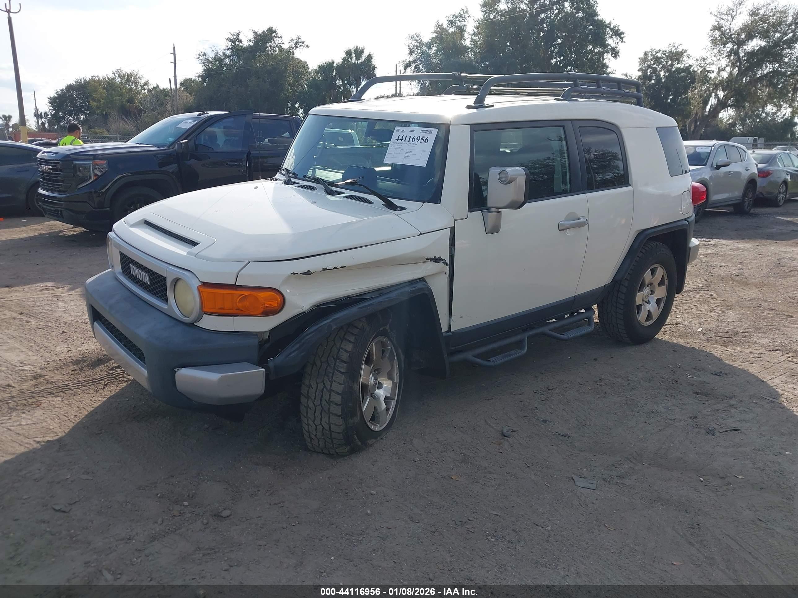 TOYOTA FJ image 2