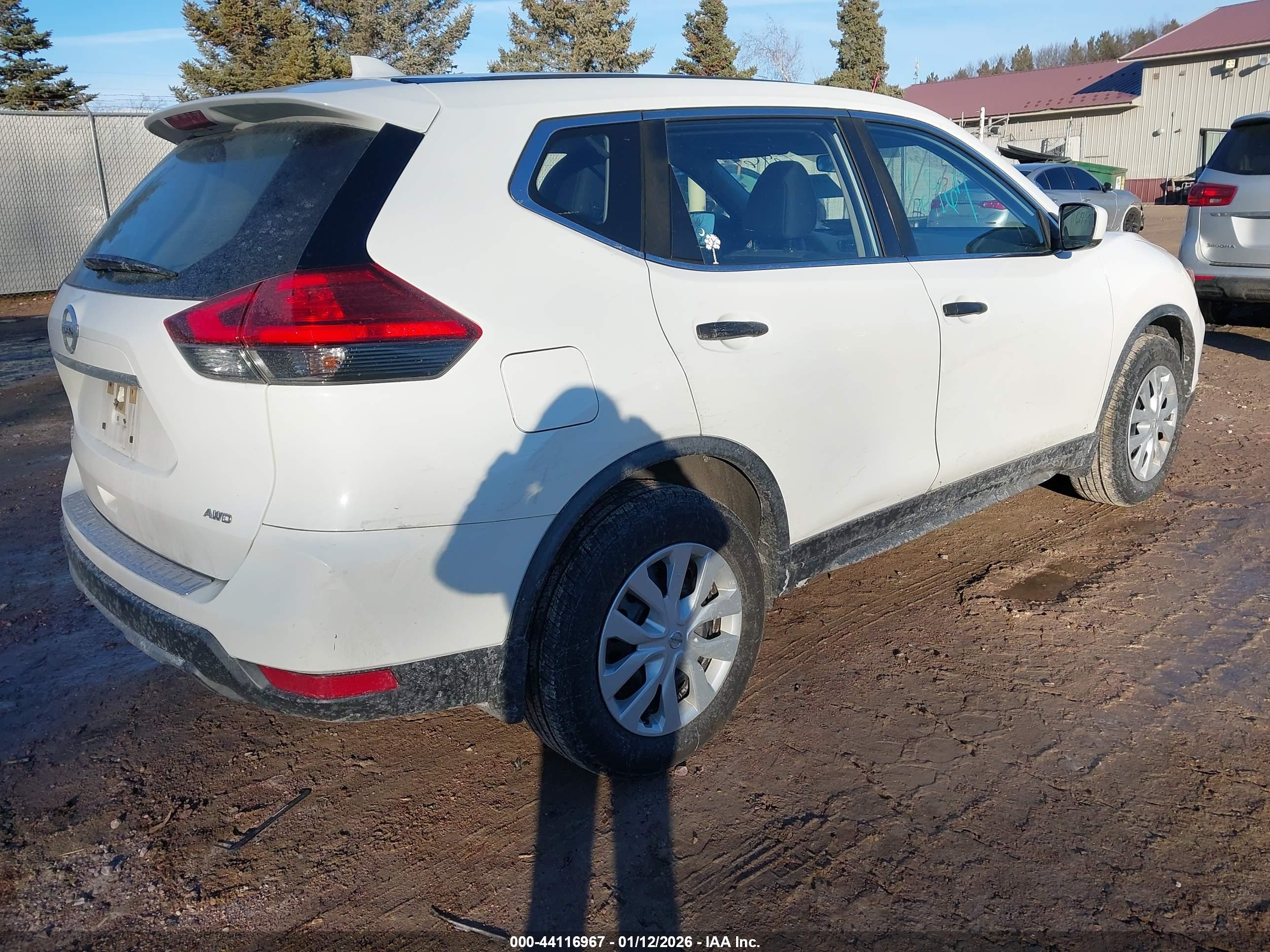 NISSAN ROGUE image 4