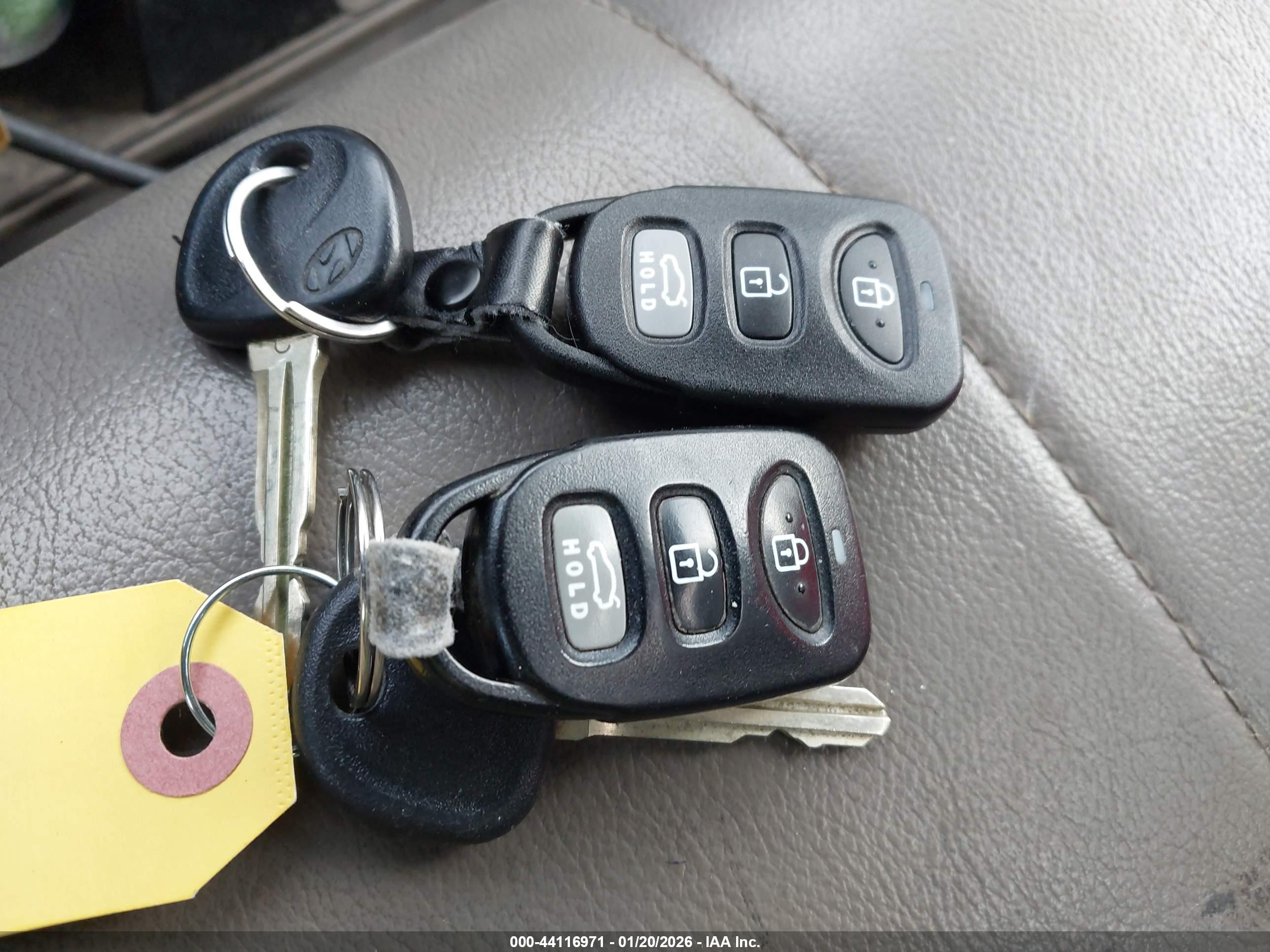HYUNDAI ELANTRA image 11