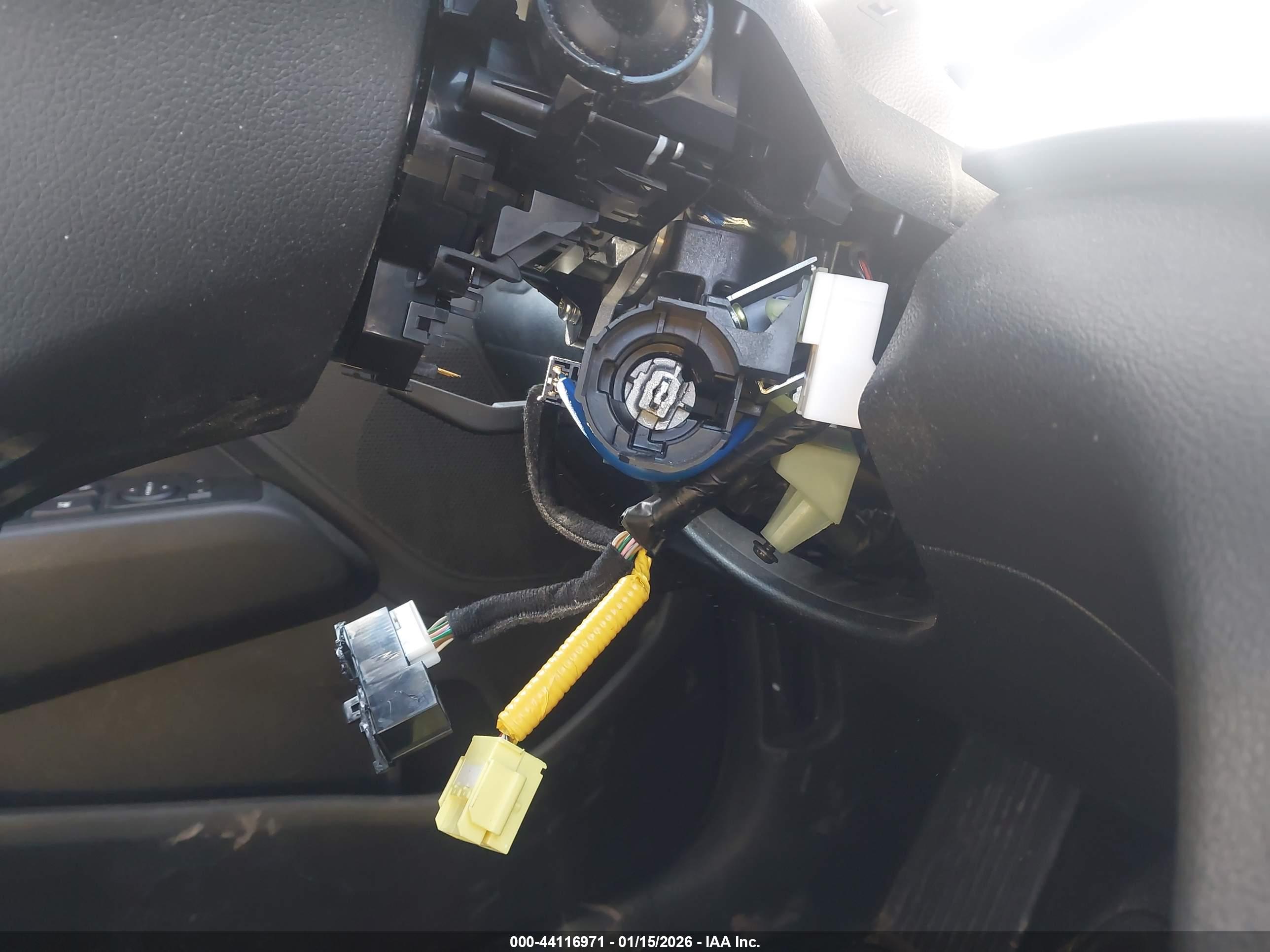 HYUNDAI ELANTRA image 6