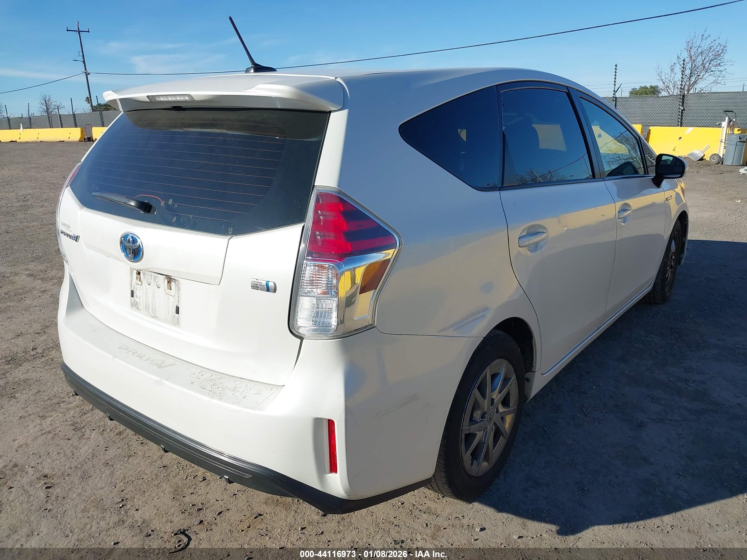 TOYOTA PRIUS image 4