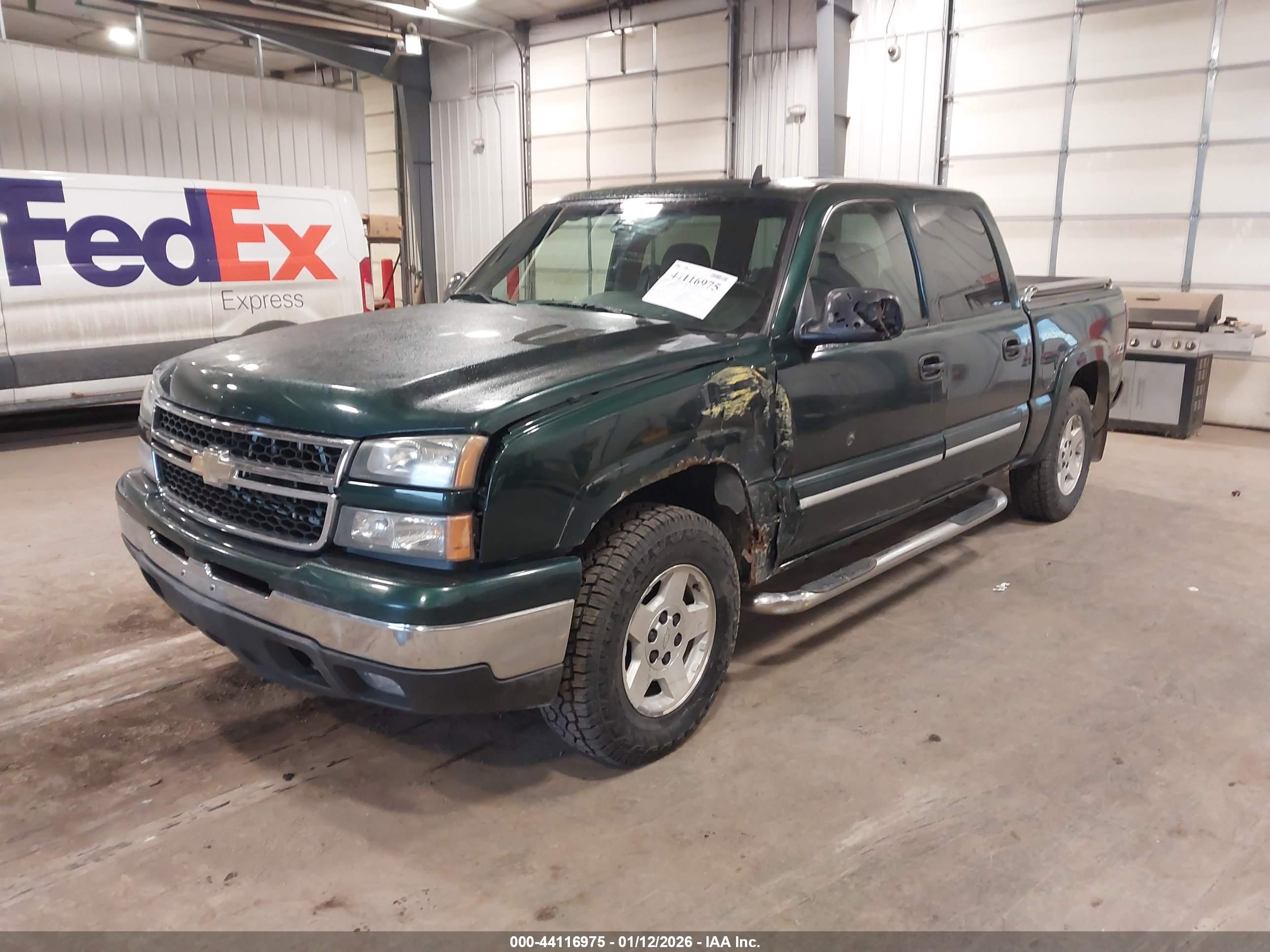 CHEVROLET SILVERADO image 2