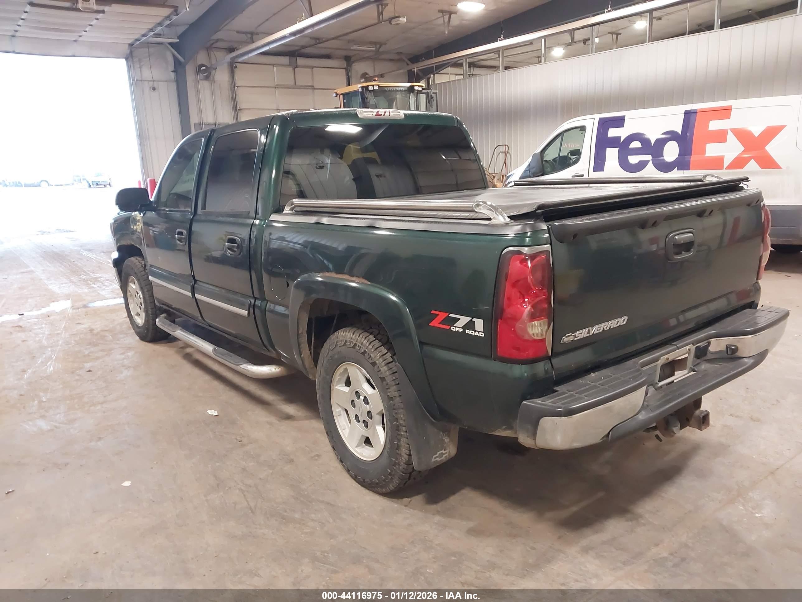 CHEVROLET SILVERADO image 3