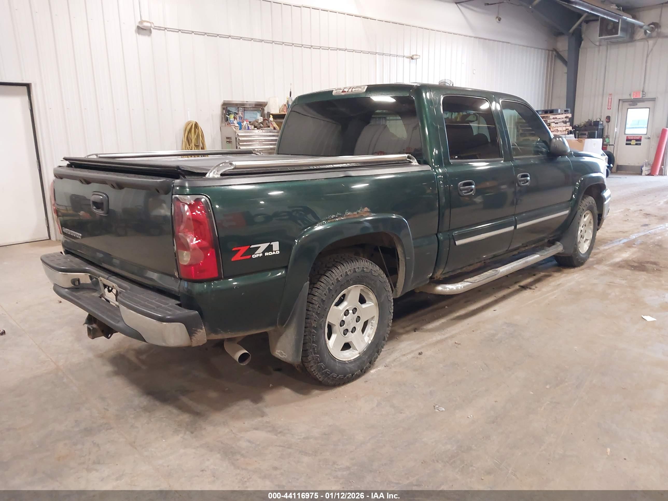 CHEVROLET SILVERADO image 4