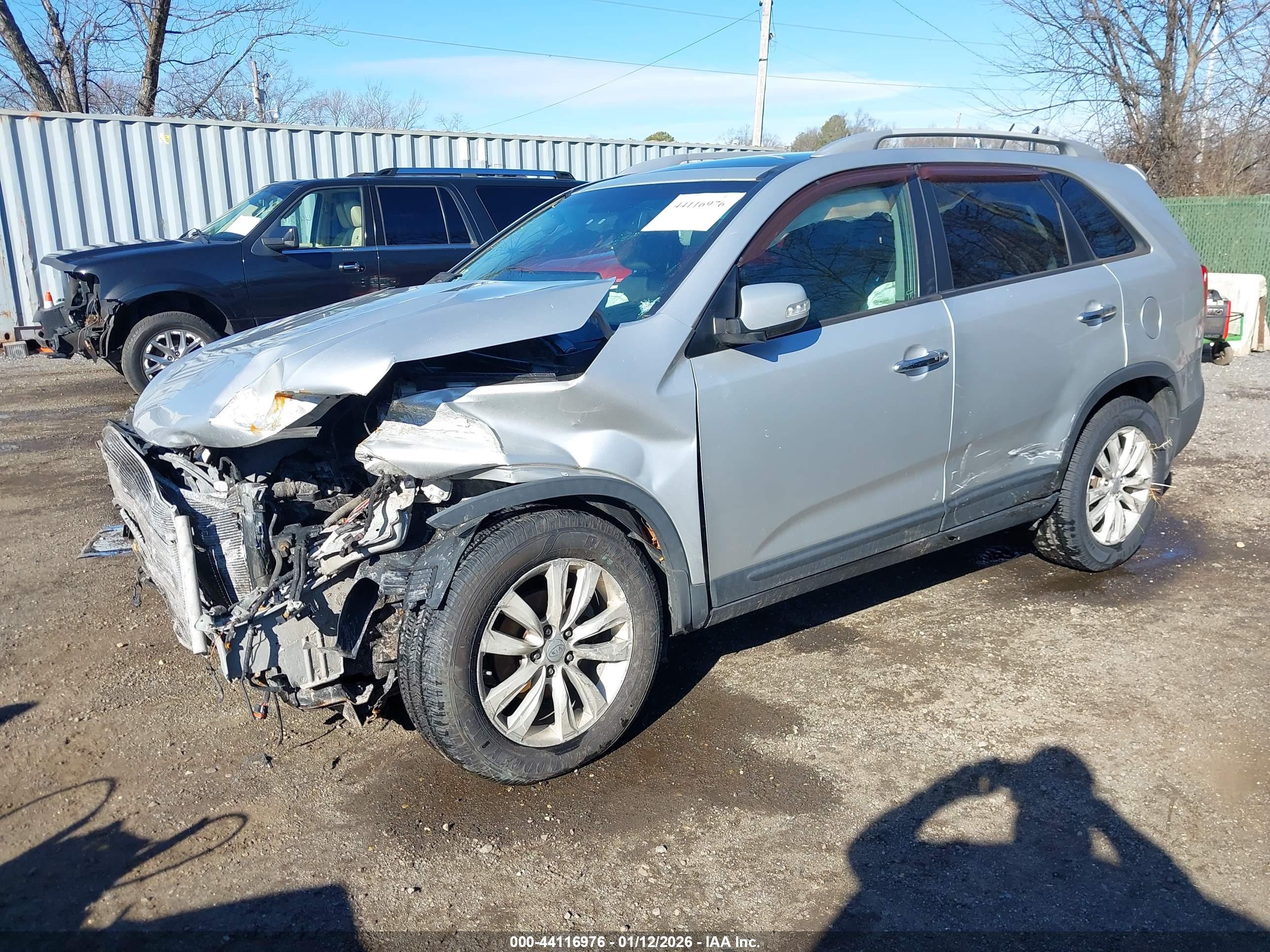 KIA SORENTO image 2