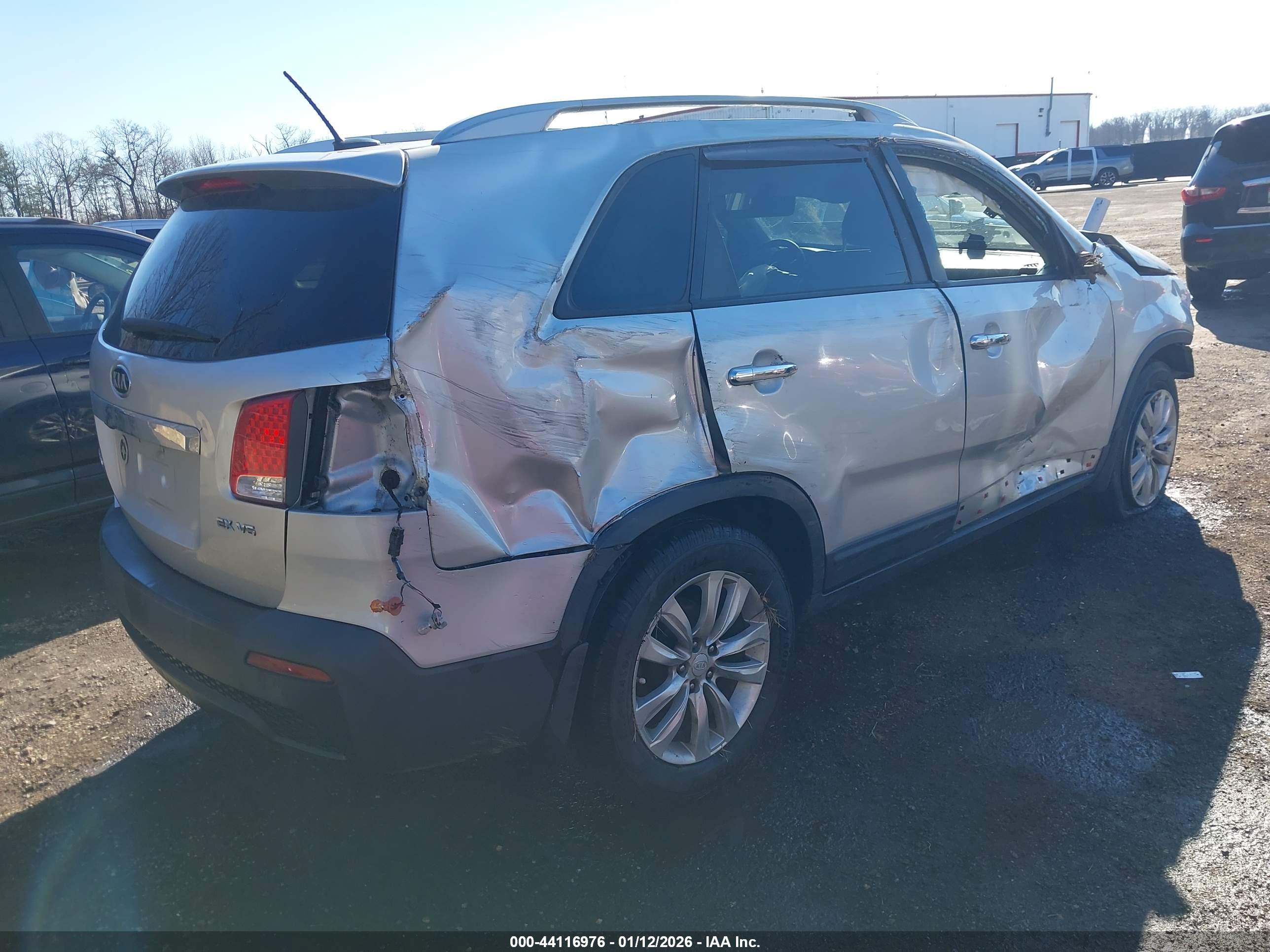 KIA SORENTO image 4