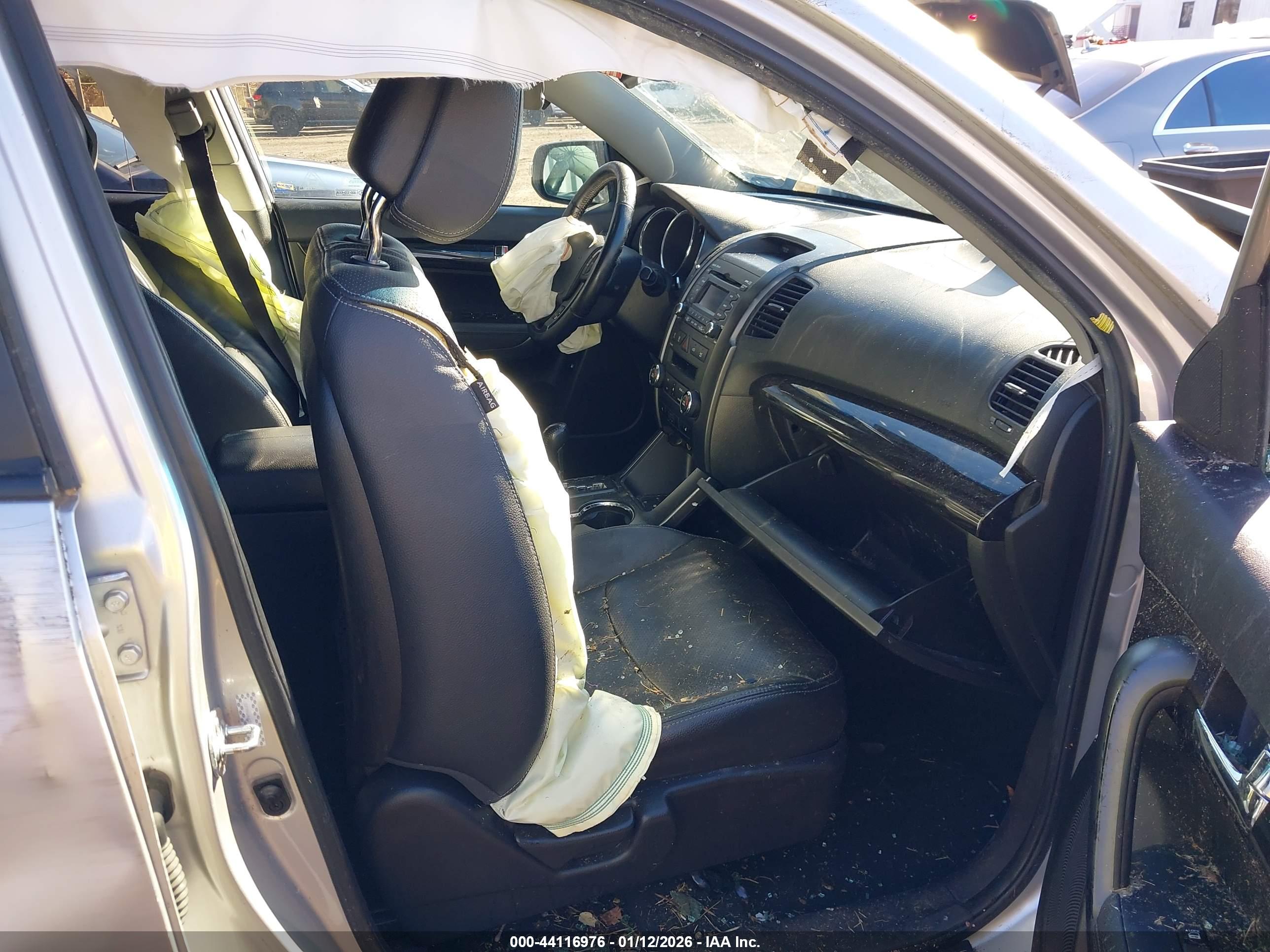 KIA SORENTO image 5