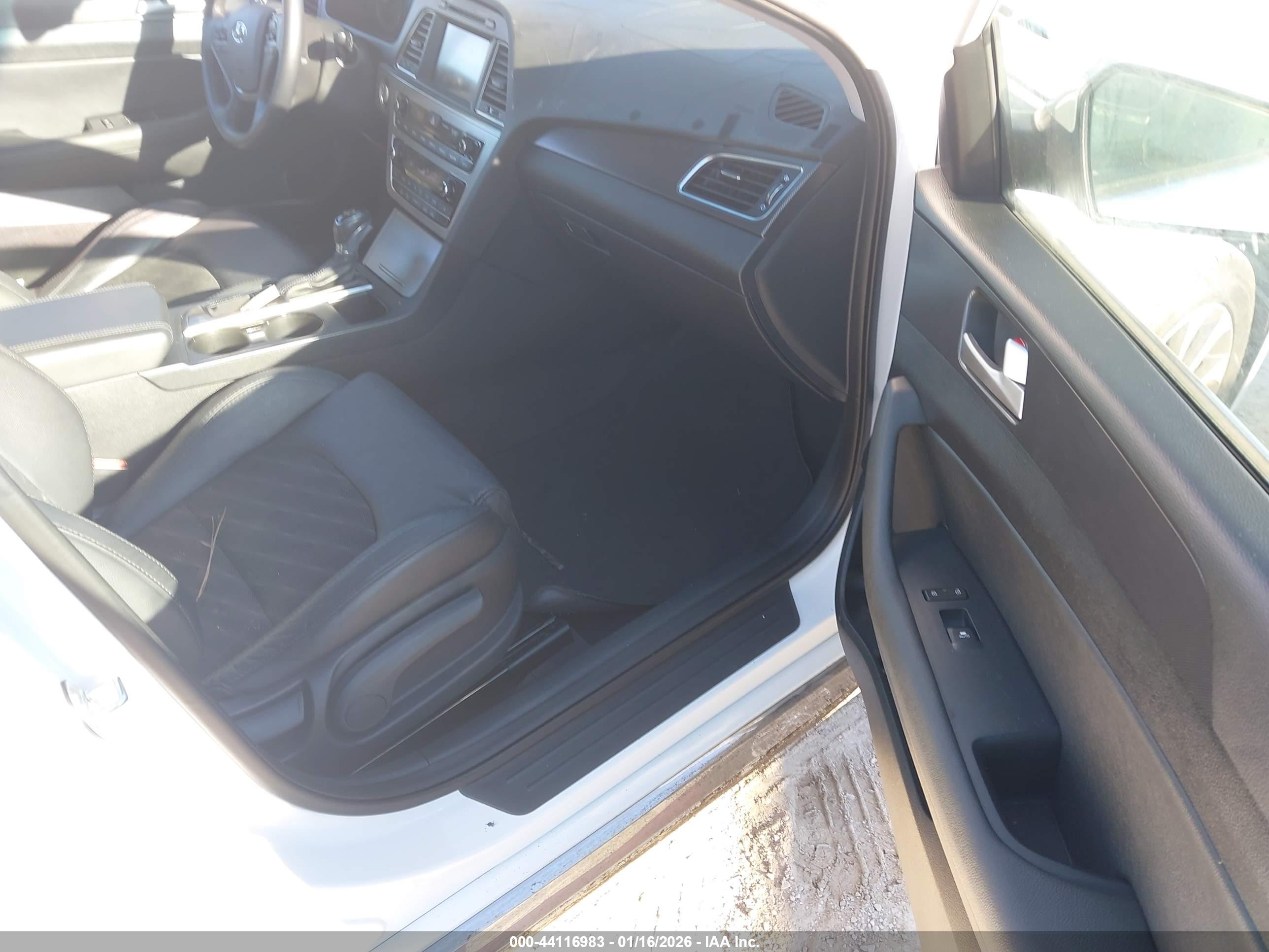 HYUNDAI SONATA image 5