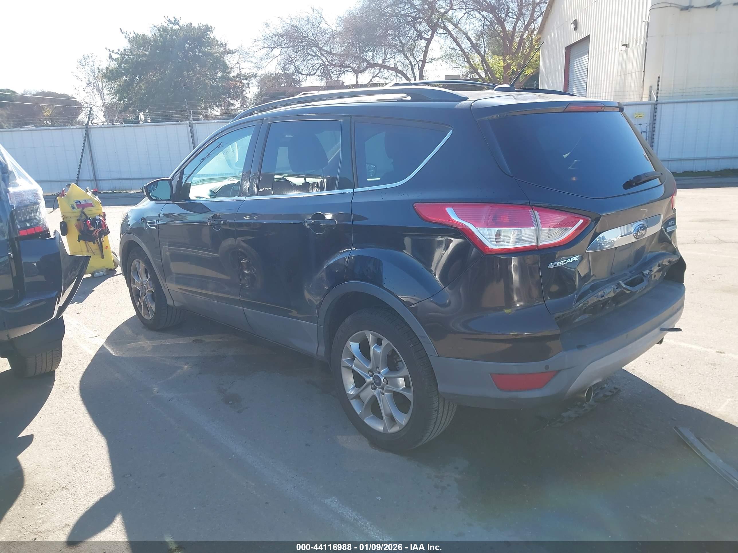 FORD ESCAPE image 3