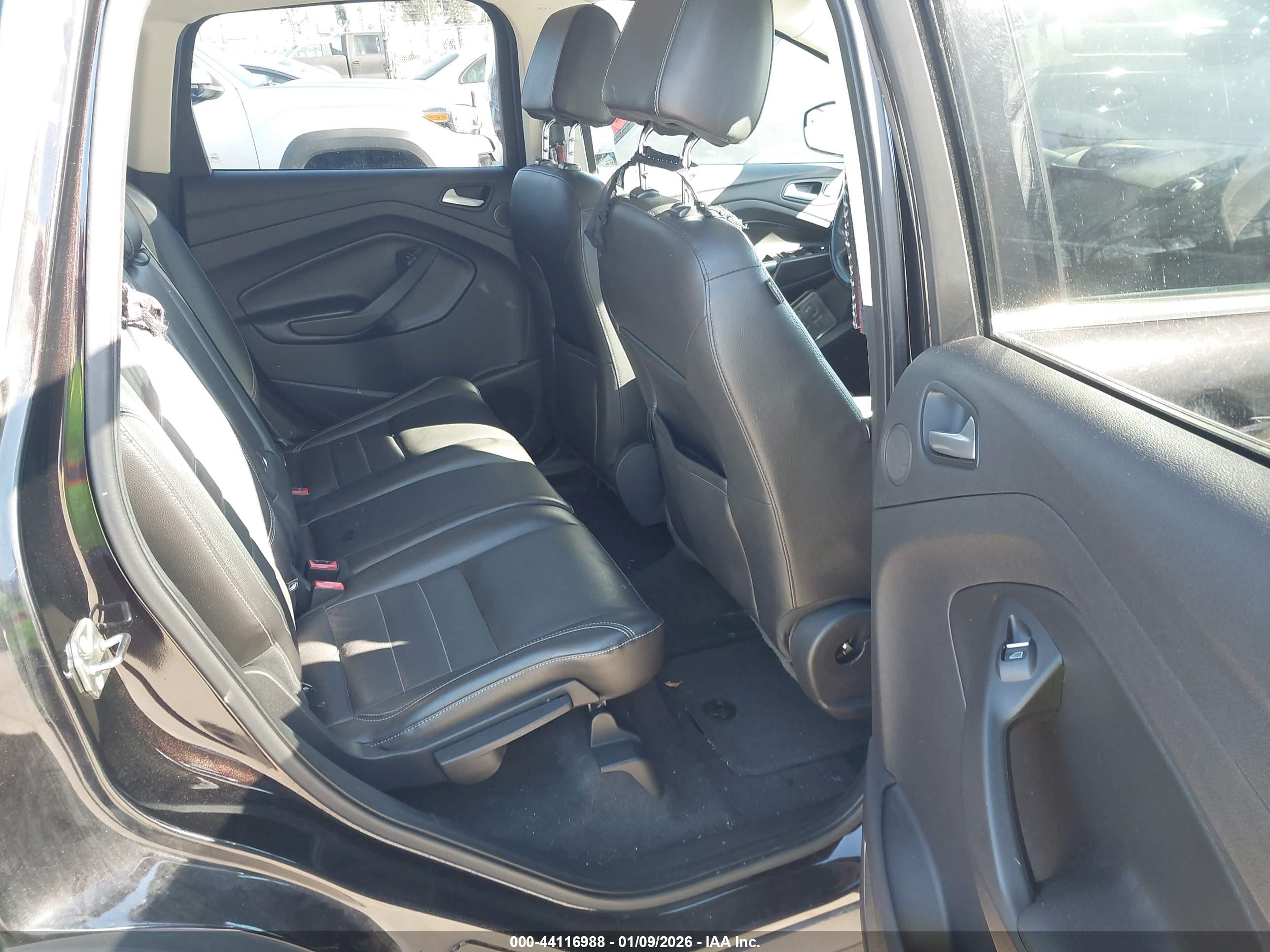 FORD ESCAPE image 8